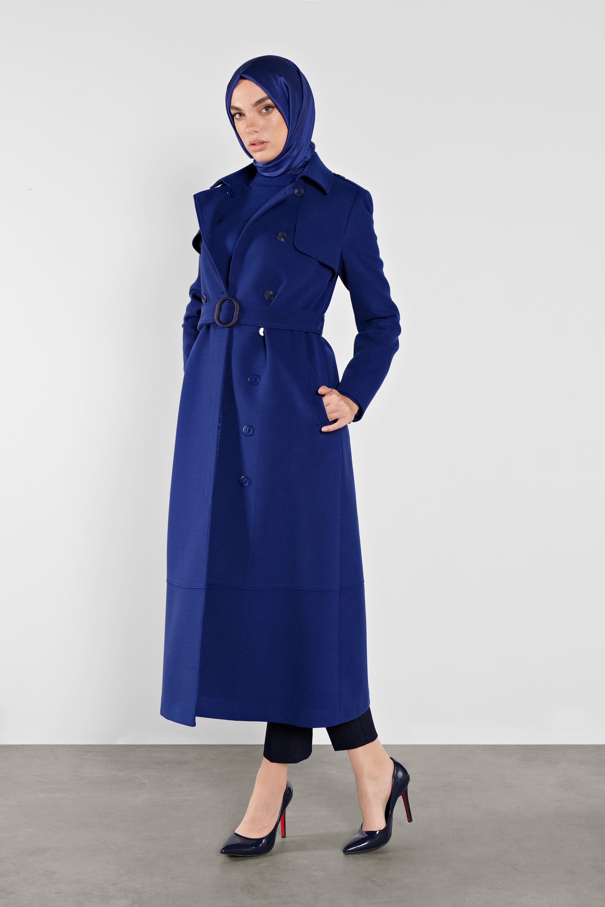 Tesettür giyim MAVİ DÜĞMELİ KEMERLİ MANTO 90124