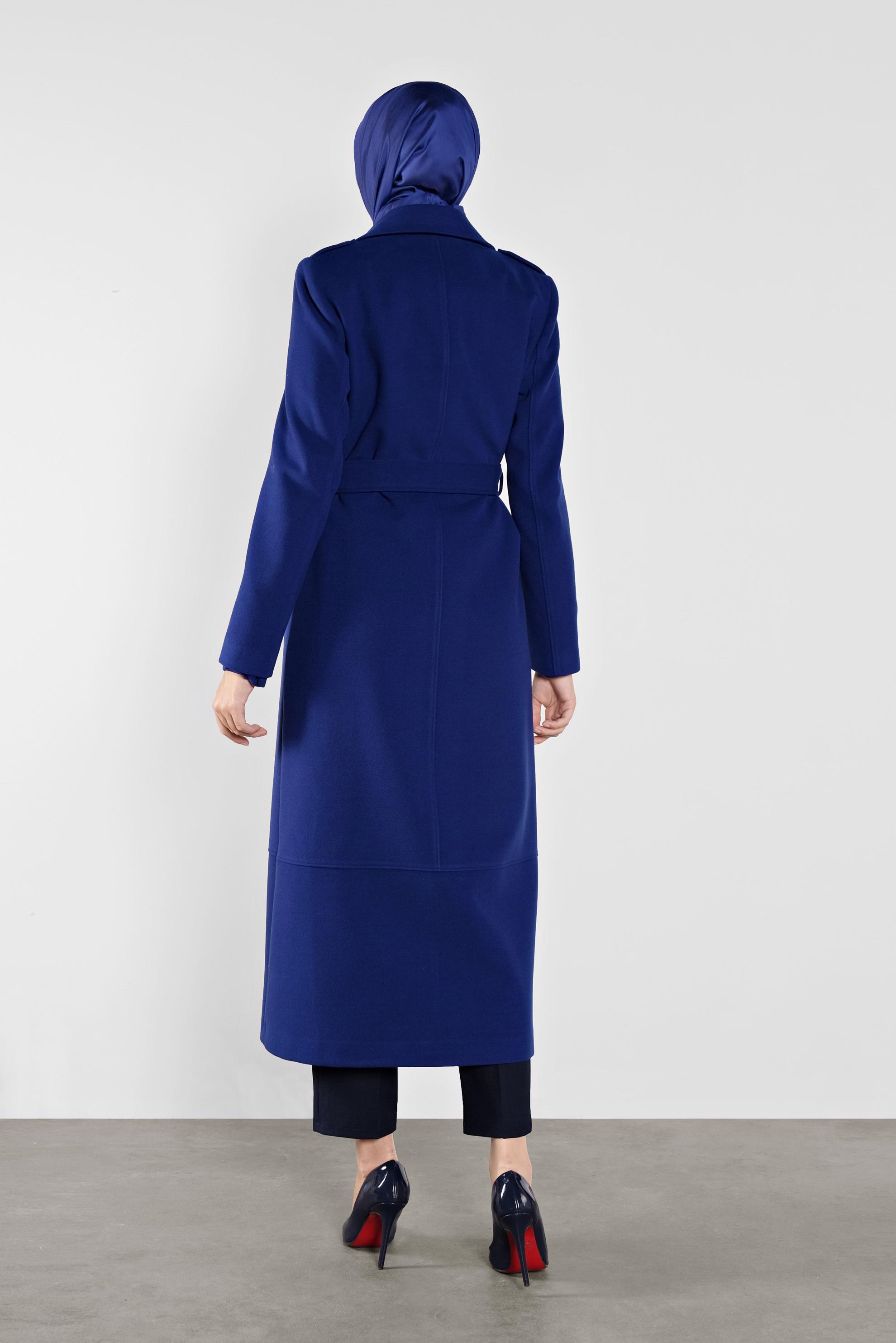 Tesettür giyim MAVİ DÜĞMELİ KEMERLİ MANTO 90124