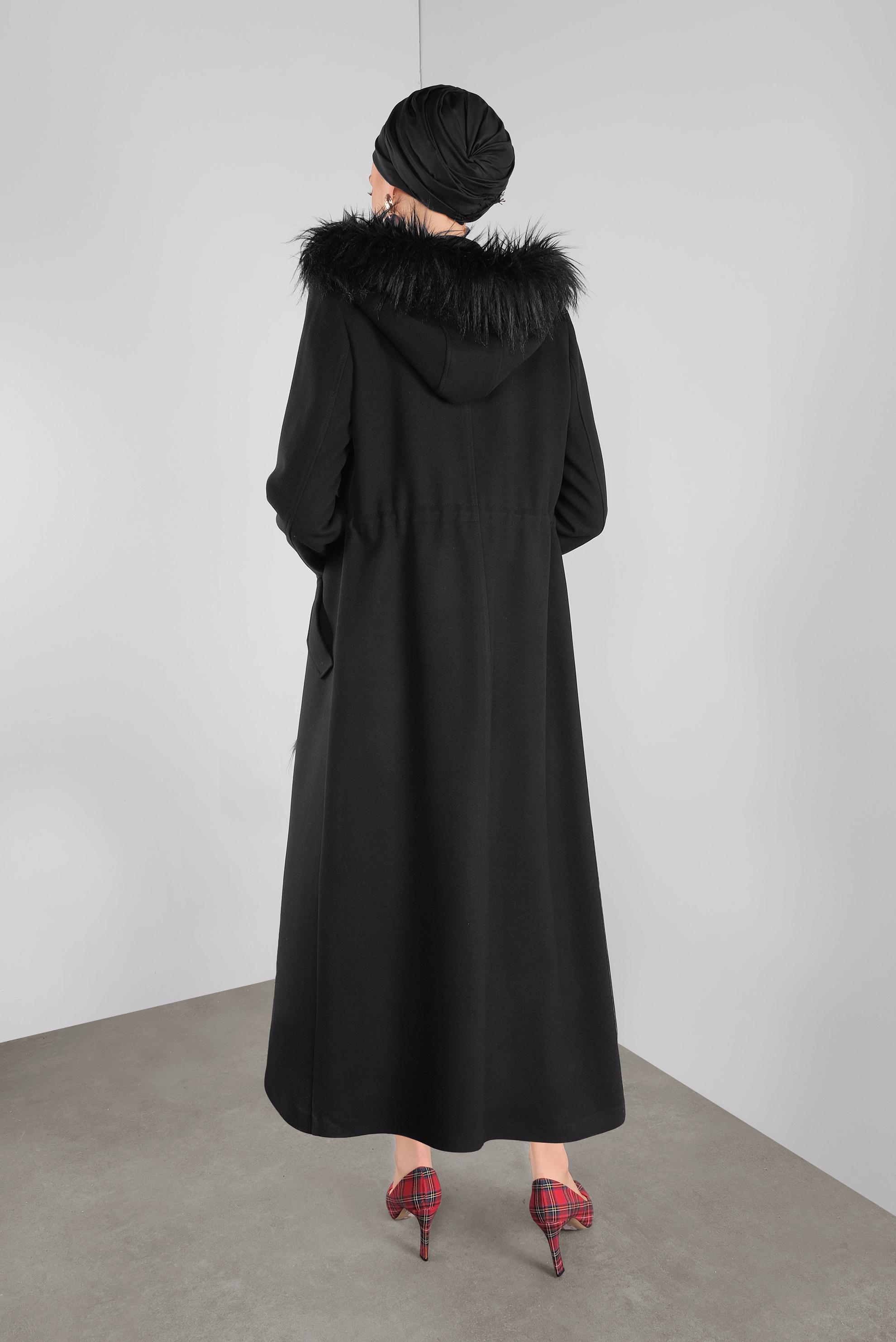 Vêtements hijab NOIR MANTEAU À TAILLE FRONCÉE AVEC DÉTAIL FOURRURE 90141