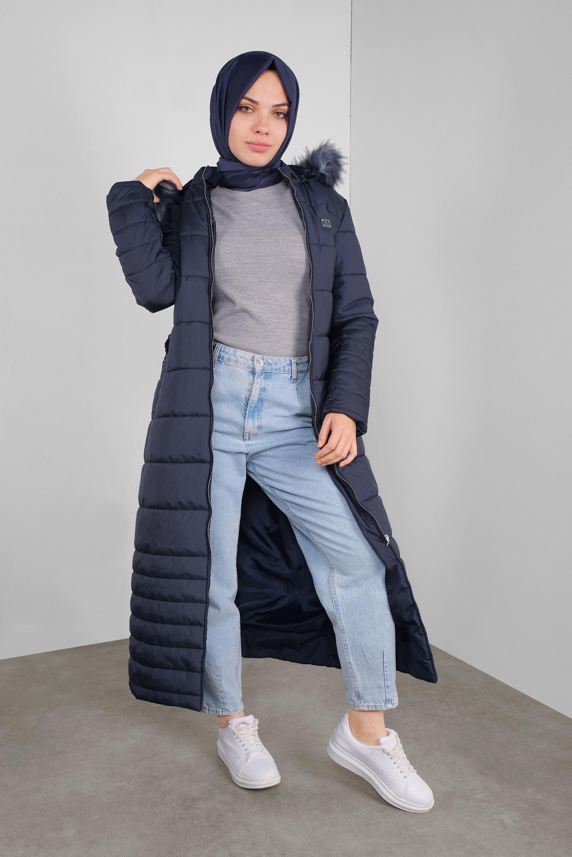 Tesettür giyim LACİVERT KÜRKLÜ KAPÜŞONLU ŞİŞME MANTO 90150