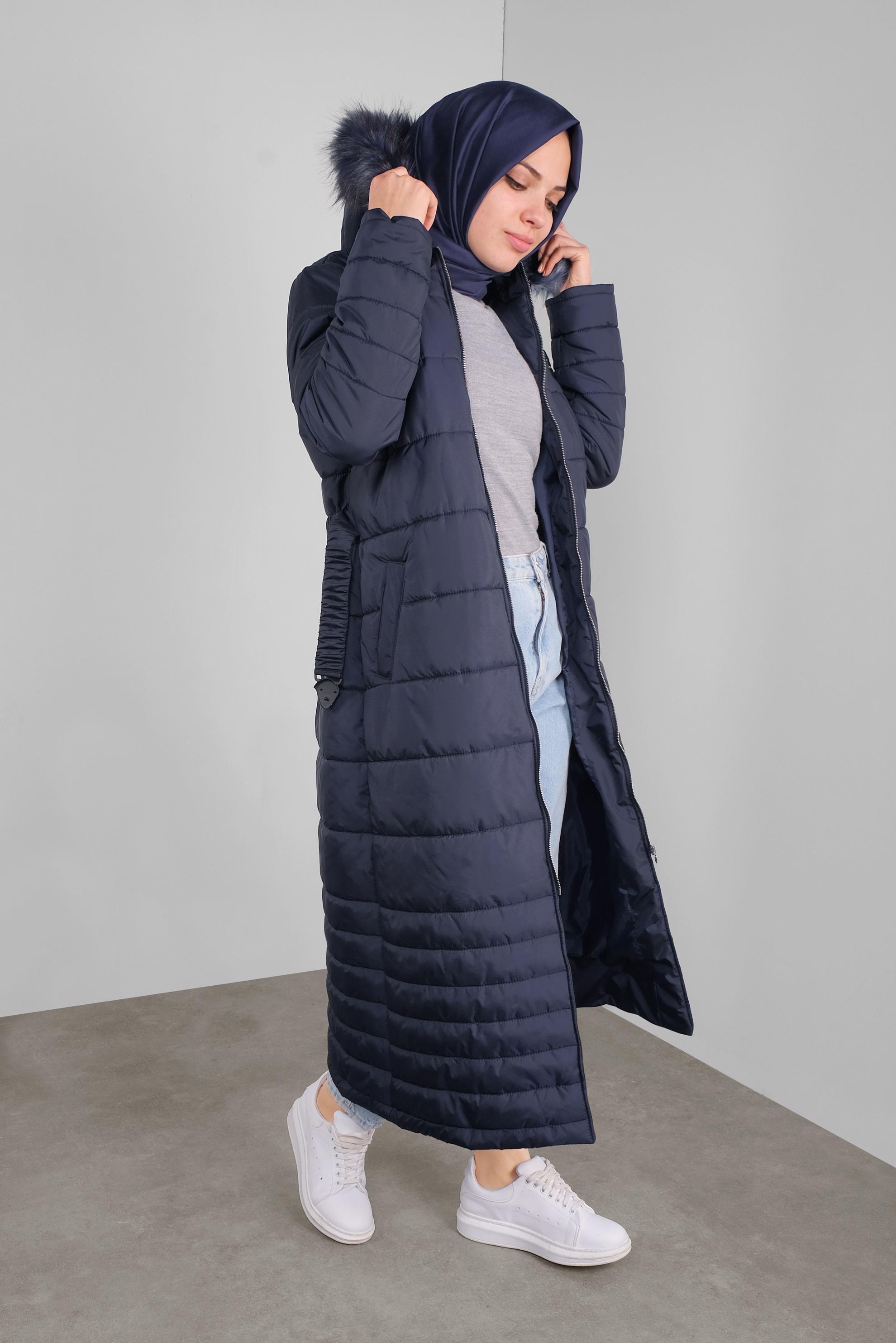Tesettür giyim LACİVERT KÜRKLÜ KAPÜŞONLU ŞİŞME MANTO 90150