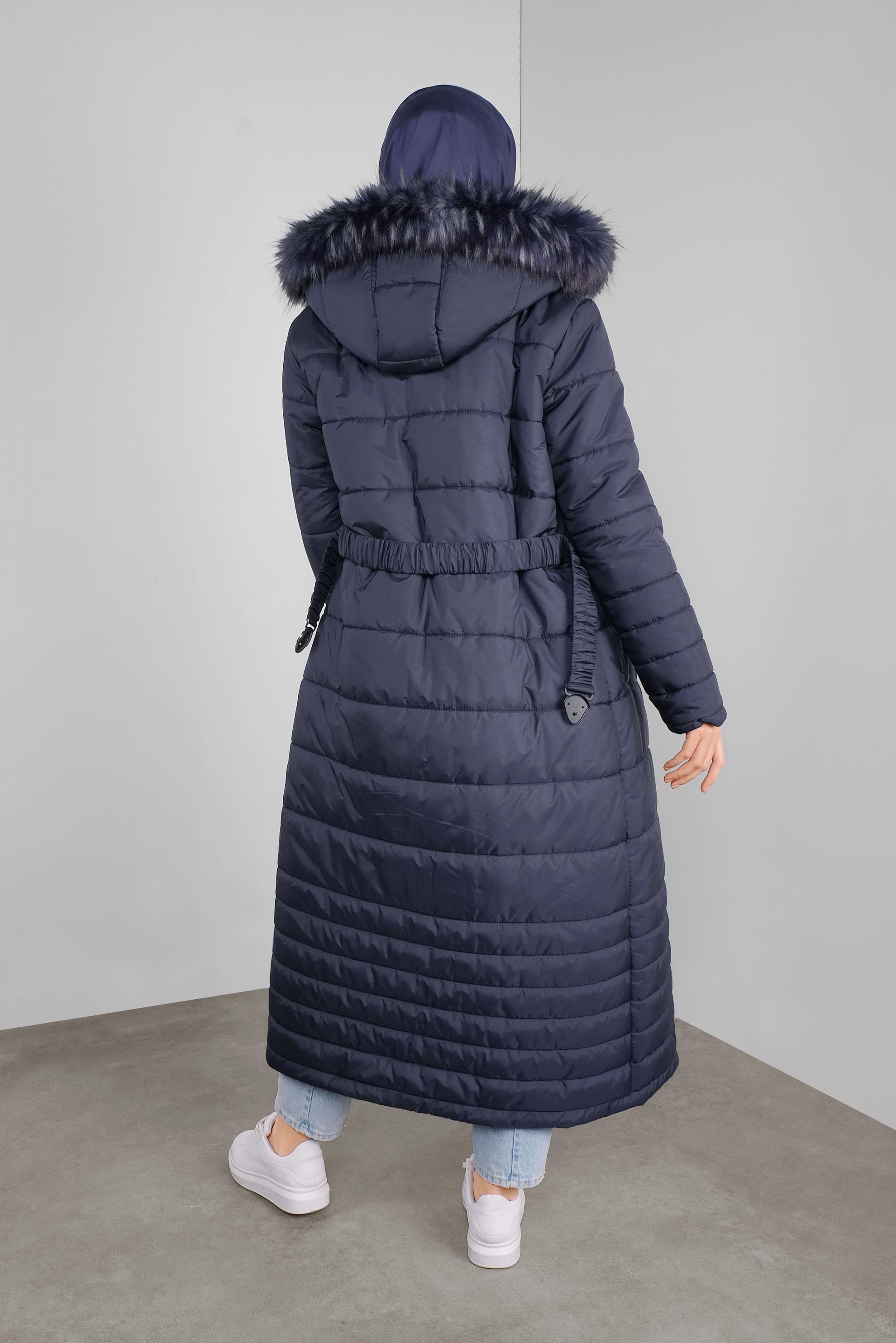 Tesettür giyim LACİVERT KÜRKLÜ KAPÜŞONLU ŞİŞME MANTO 90150