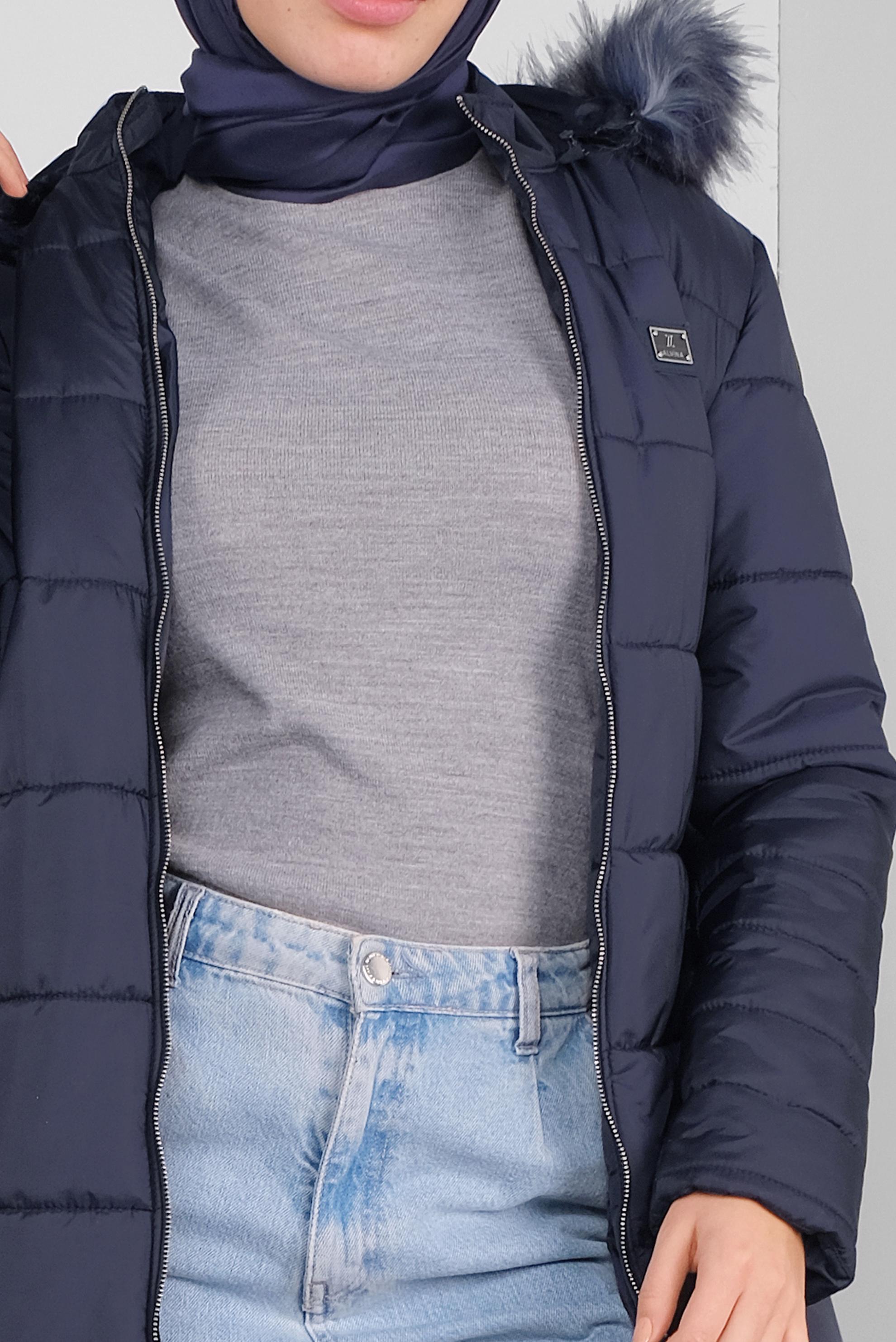 Tesettür giyim LACİVERT KÜRKLÜ KAPÜŞONLU ŞİŞME MANTO 90150