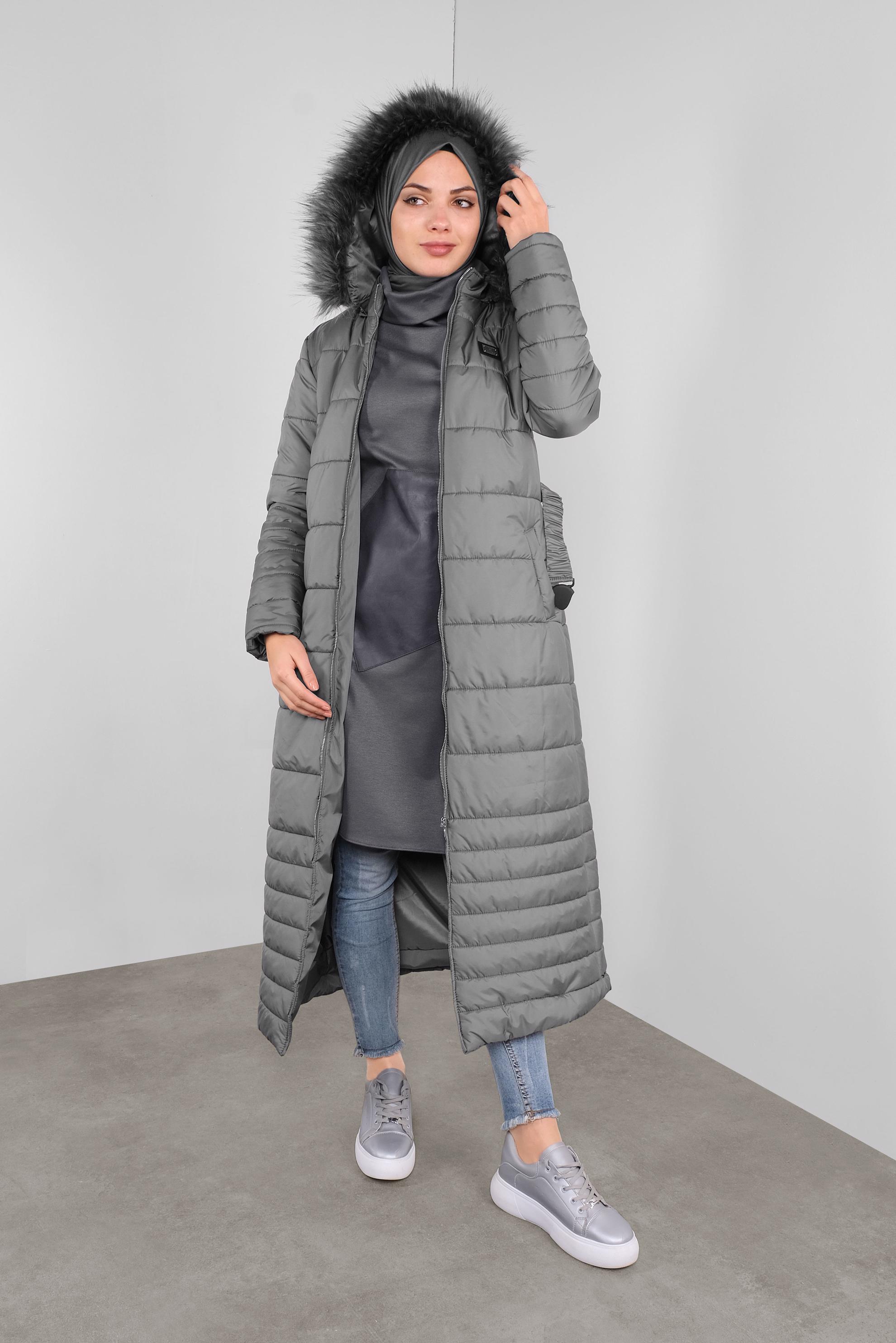Tesettür giyim GRİ KÜRKLÜ KAPÜŞONLU ŞİŞME MANTO 90150