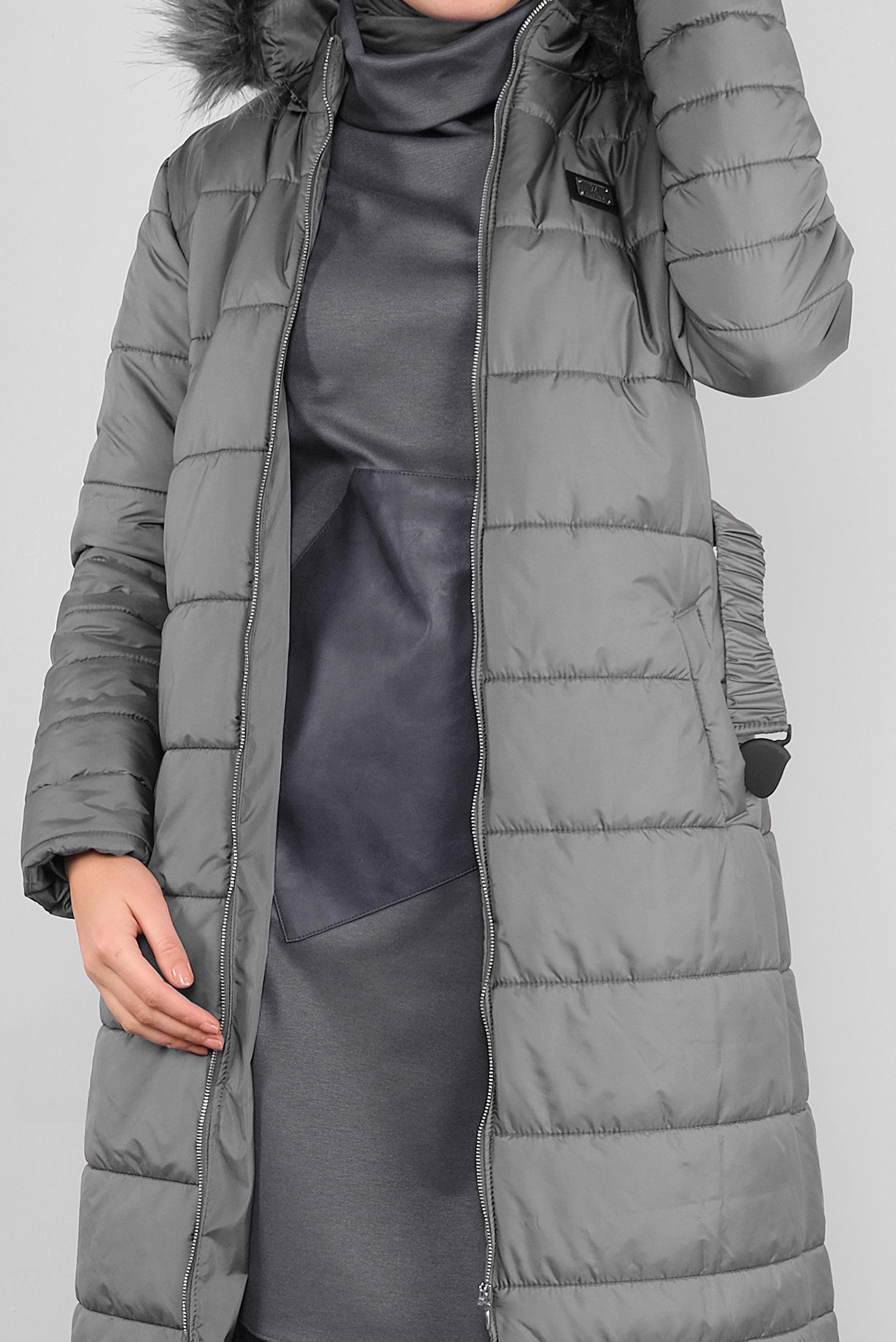 Tesettür giyim GRİ KÜRKLÜ KAPÜŞONLU ŞİŞME MANTO 90150