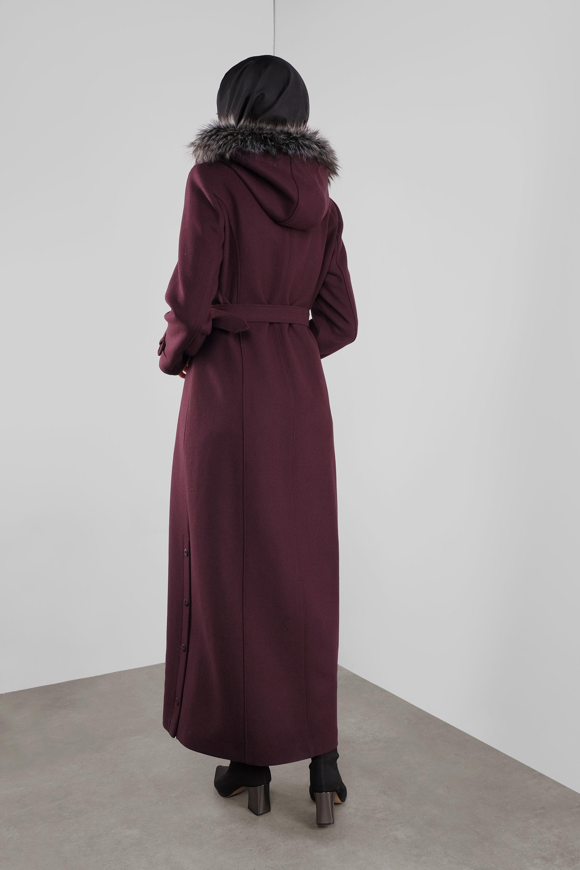 Tesettür giyim MÜRDÜM KAPÜŞONU KÜRKLÜ KAŞE MANTO 90160