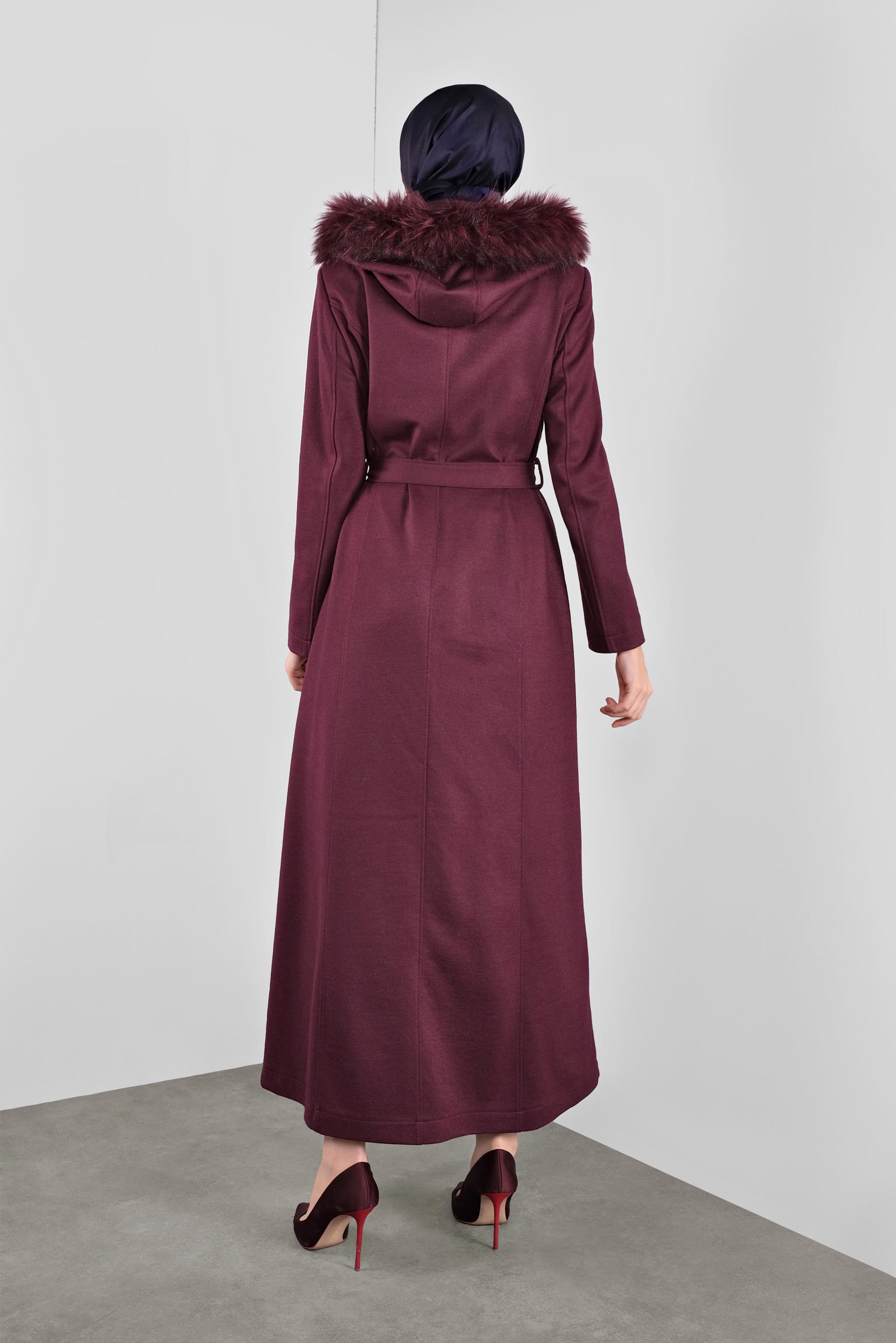 Tesettür giyim MÜRDÜM KAPÜŞONU KÜRKLÜ  BELİ BAĞCIKLI MANTO 90162