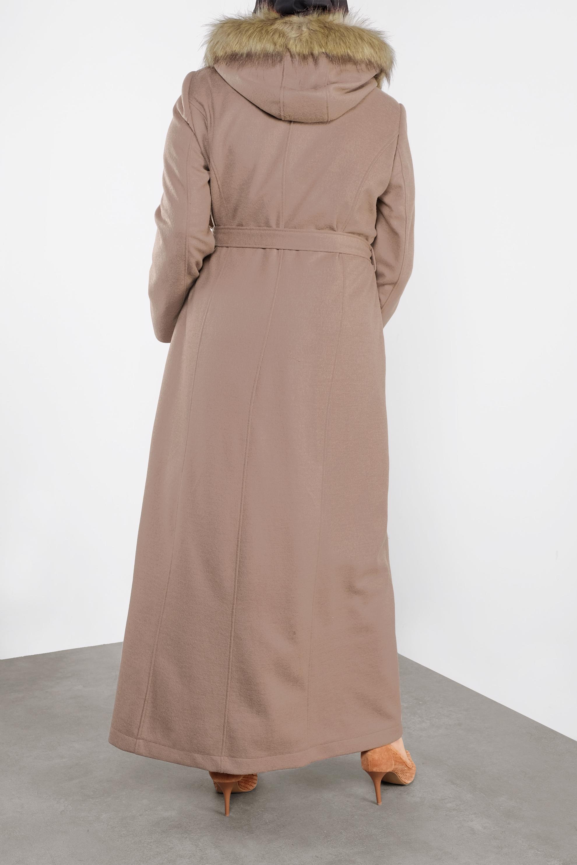 Tesettür giyim KAHVE KAPÜŞONU KÜRKLÜ  BELİ BAĞCIKLI MANTO 90162