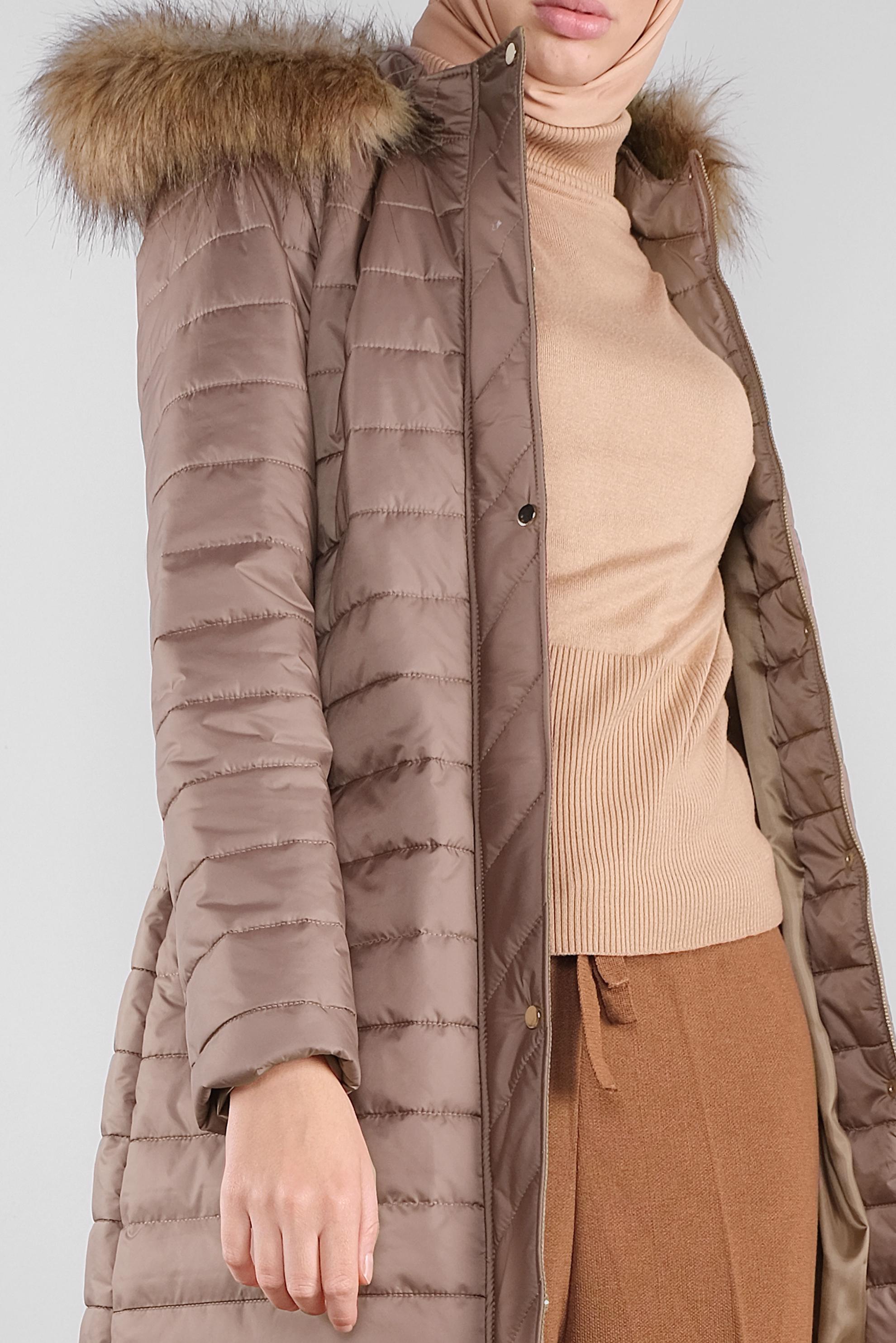 Tesettür giyim KAHVE KÜRKLÜ KAPÜŞONLU ŞİŞME MANTO 90169 