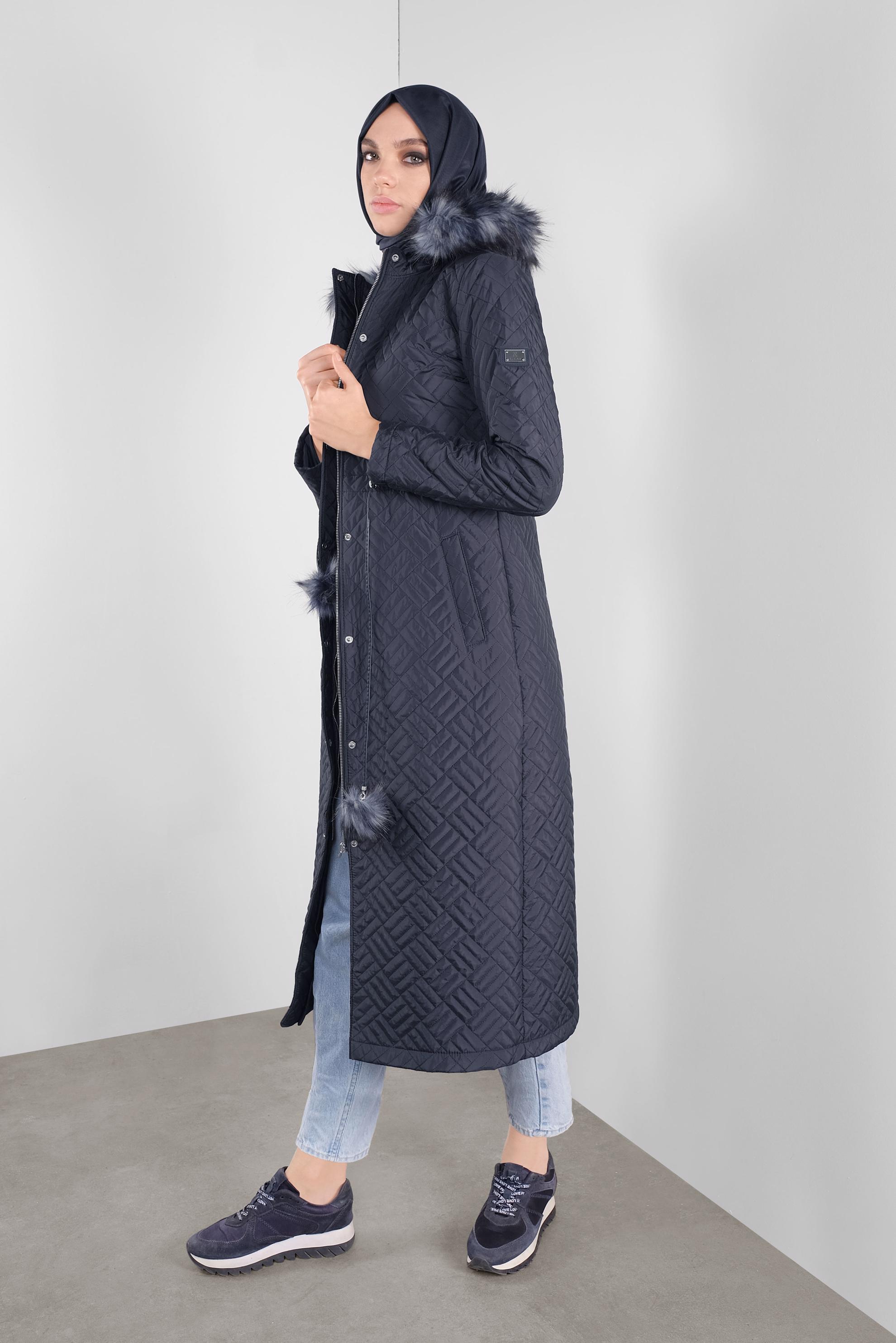 Tesettür giyim LACİVERT KAPİTONE KÜRKLÜ  MANTO 90170 