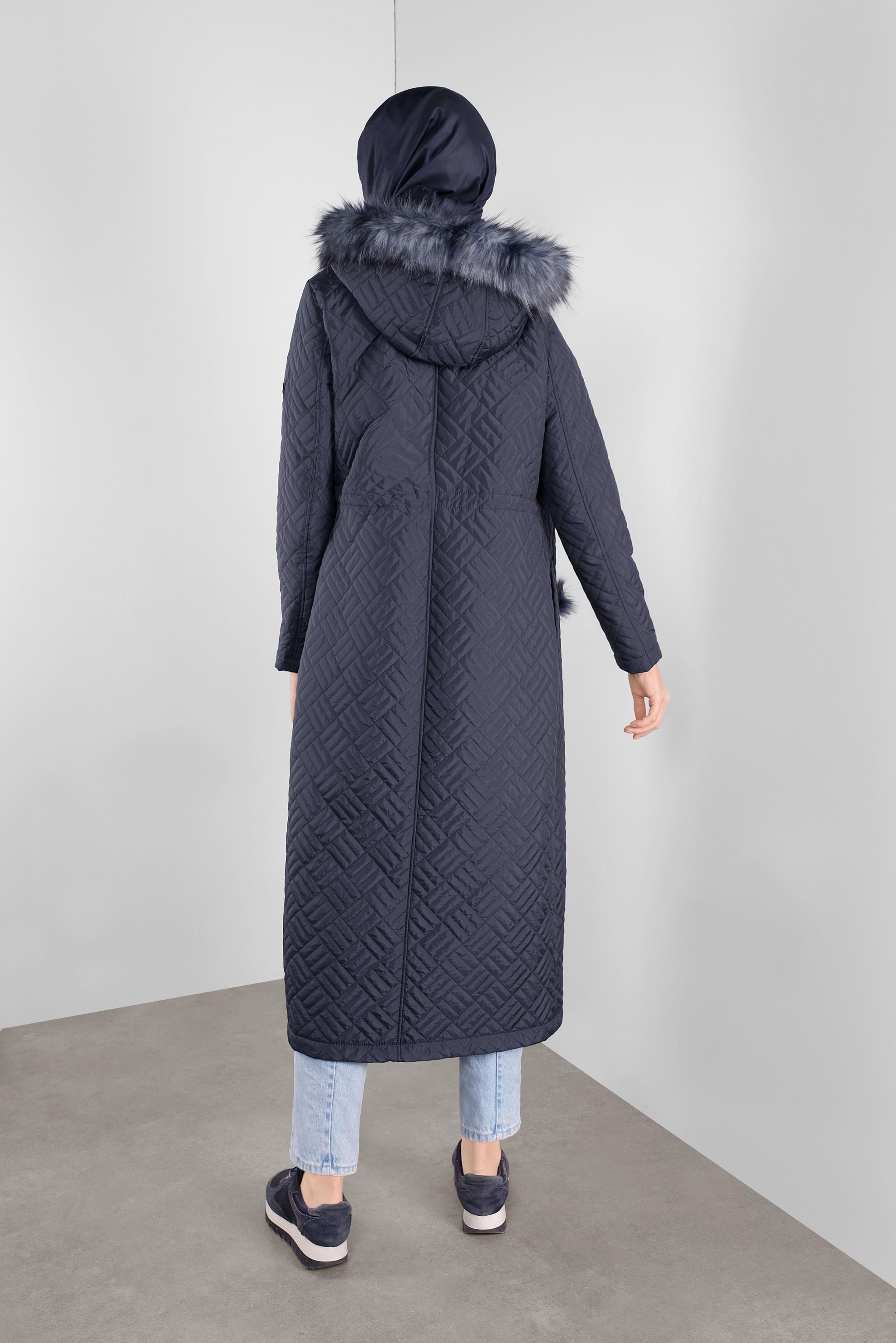 Tesettür giyim LACİVERT KAPİTONE KÜRKLÜ  MANTO 90170 