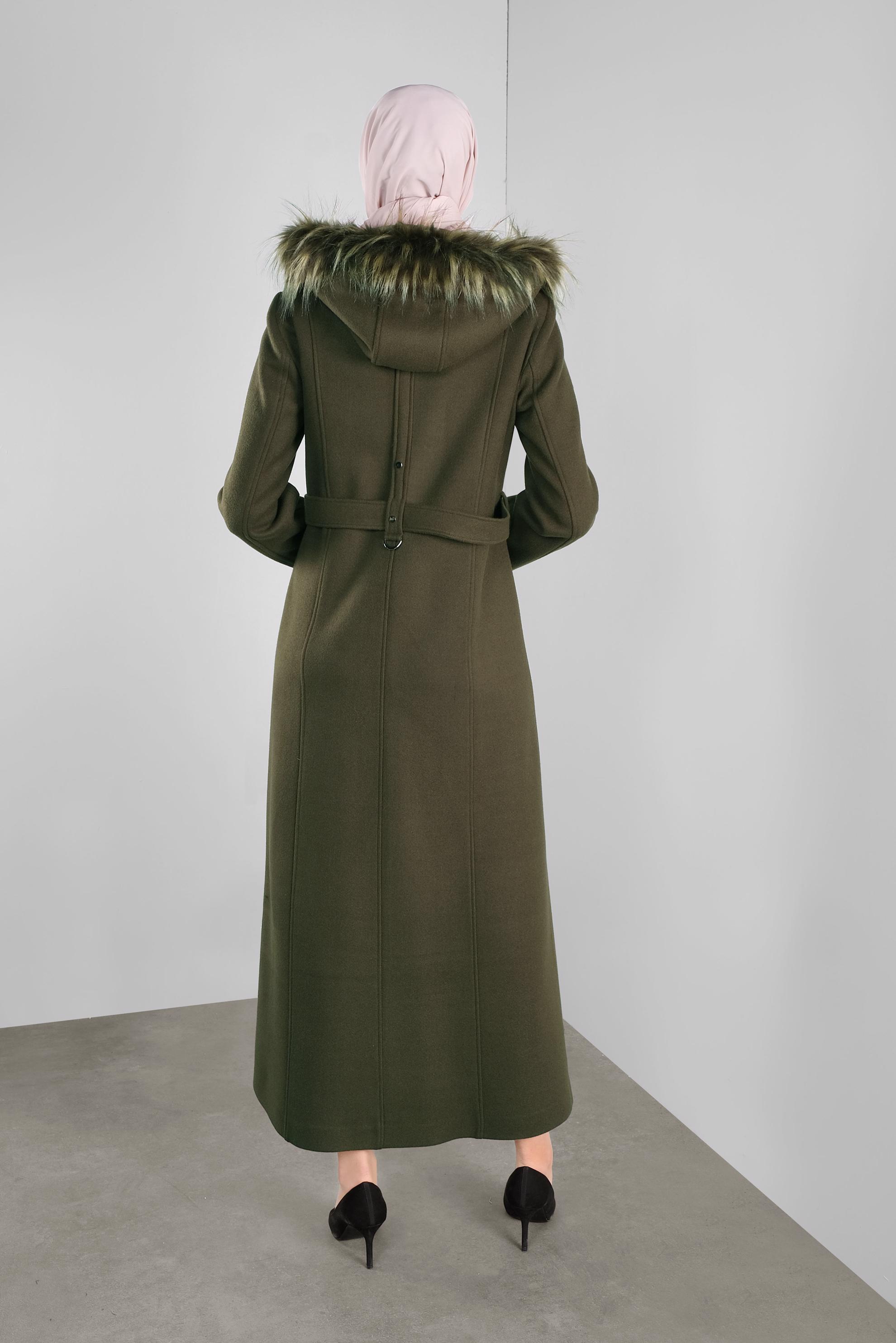 Tesettür giyim HAKİ KÜRKLÜ KAPÜŞONLU KAŞE MANTO 90173 