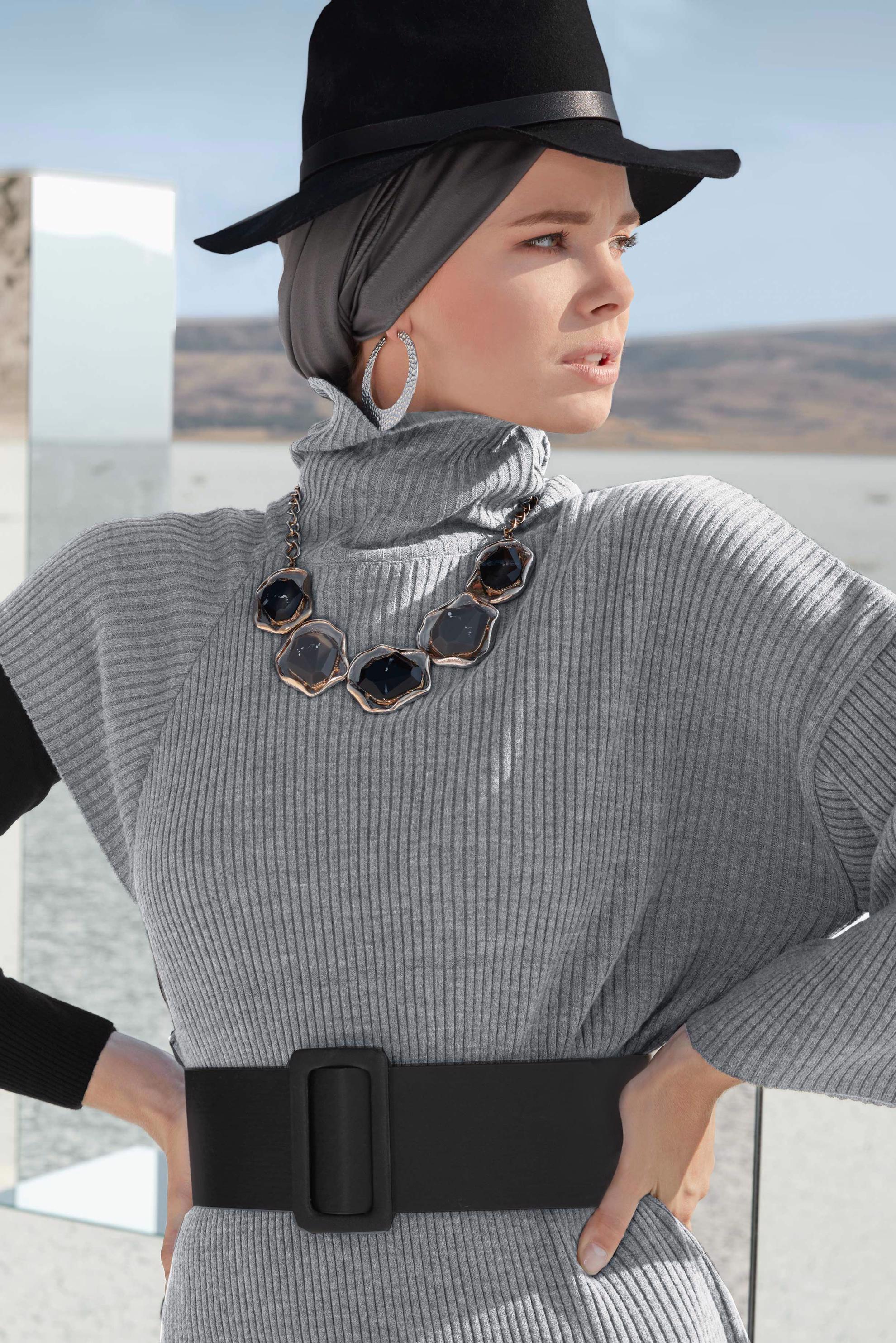 Tesettür giyim GRİ TEK OMUZ YANDAN BAĞCIKLI BALIKÇI YAKA TRİKO PANÇO 40052 