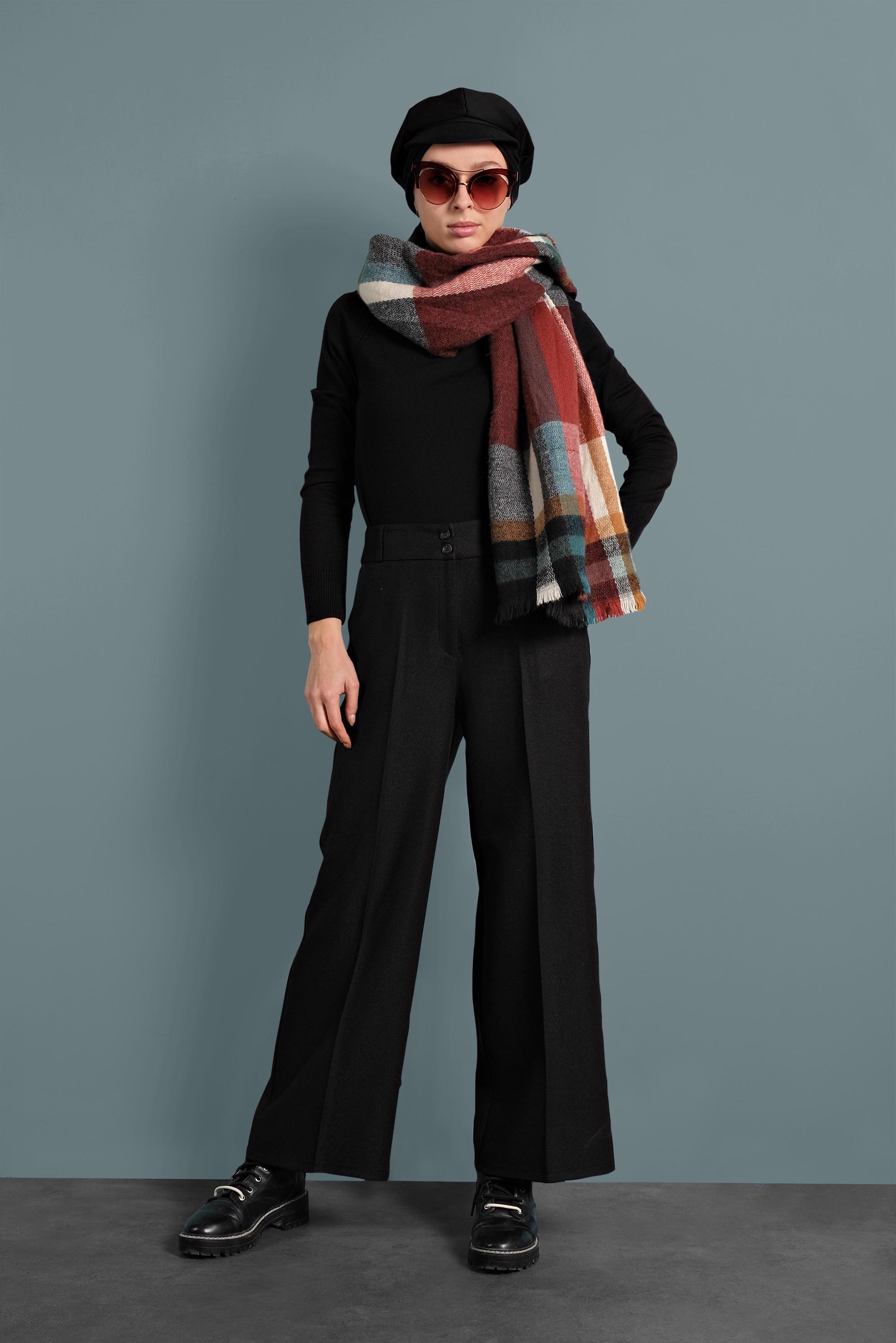 Tesettür giyim SİYAH GENİŞ PAÇA DÜĞMELİ PANTOLON 70004 