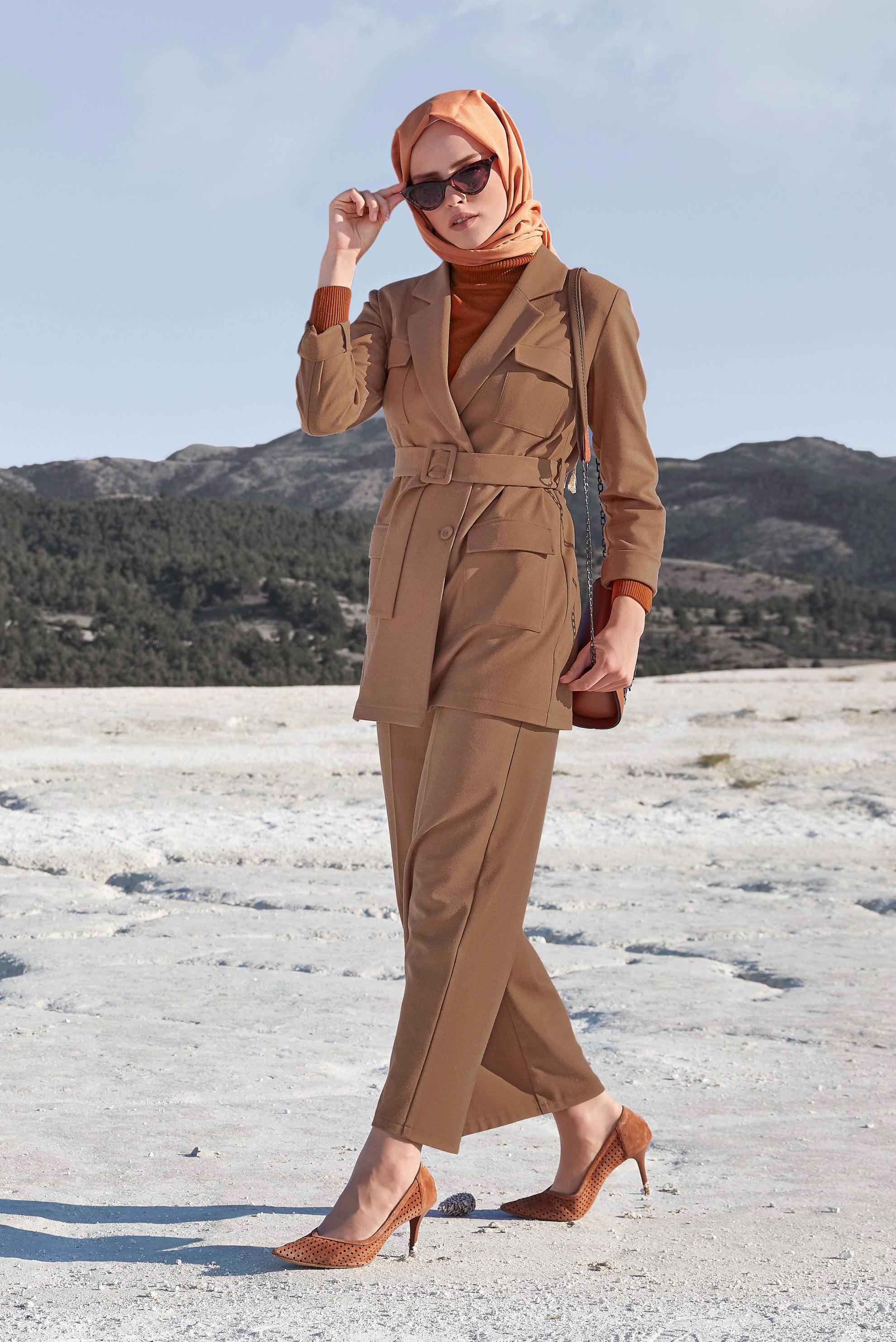 Tesettür giyim TABA ORTA YÜKSEK BEL DÜĞMELİ PANTOLON 70005 