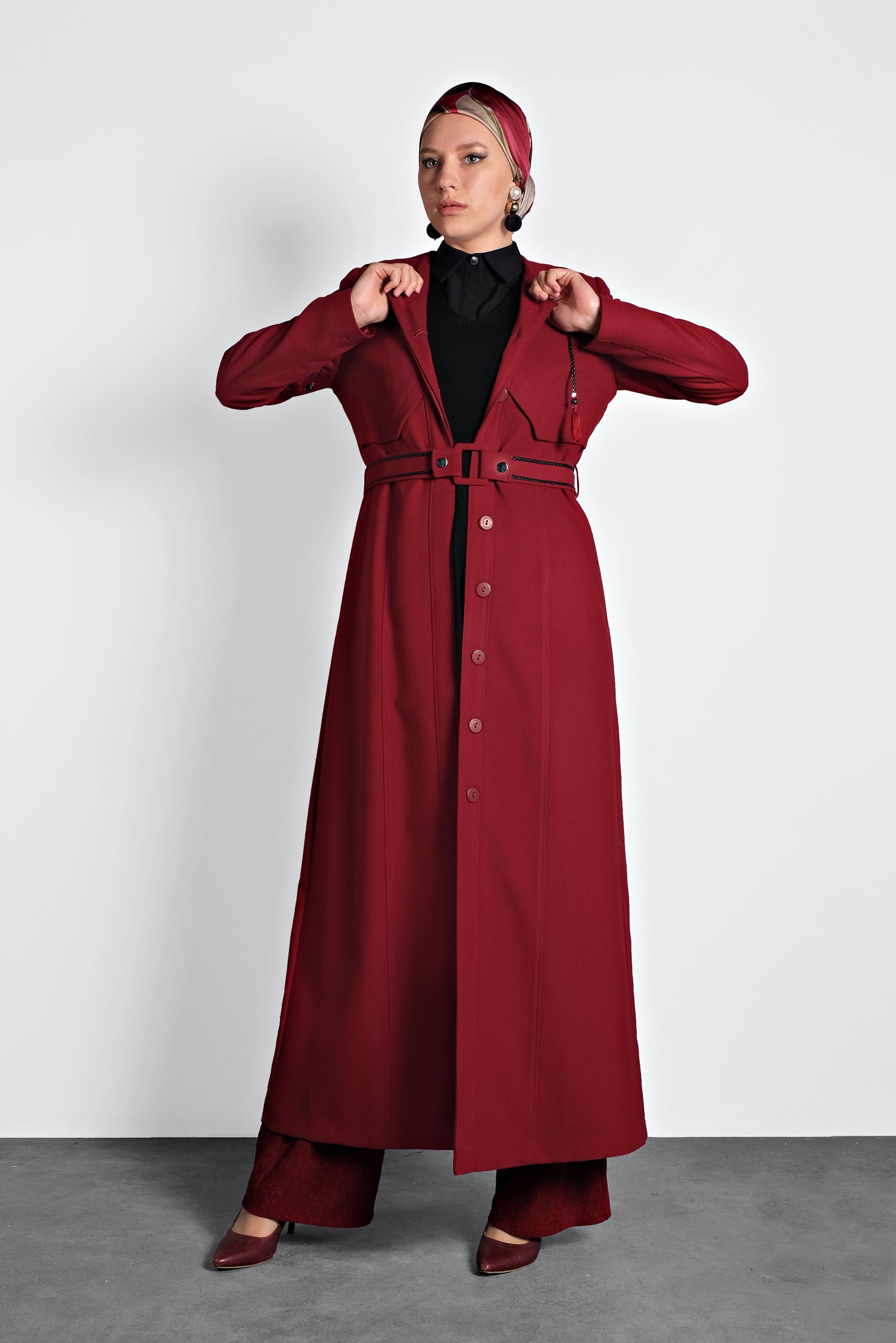 Tesettür giyim KIRMIZI KEMERLİ KAPÜŞONLU PARDESÜ 10001