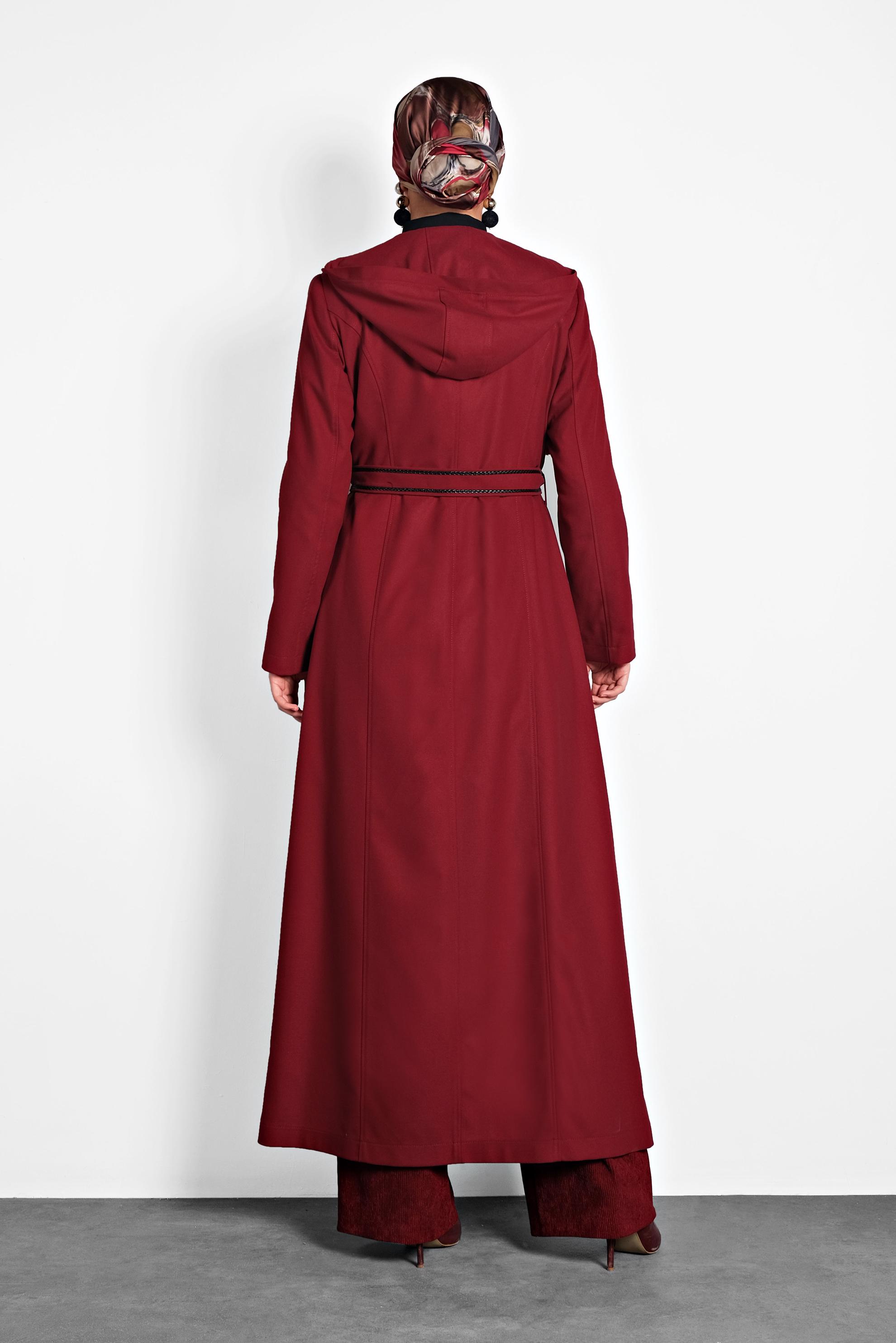 Tesettür giyim KIRMIZI KEMERLİ KAPÜŞONLU PARDESÜ 10001