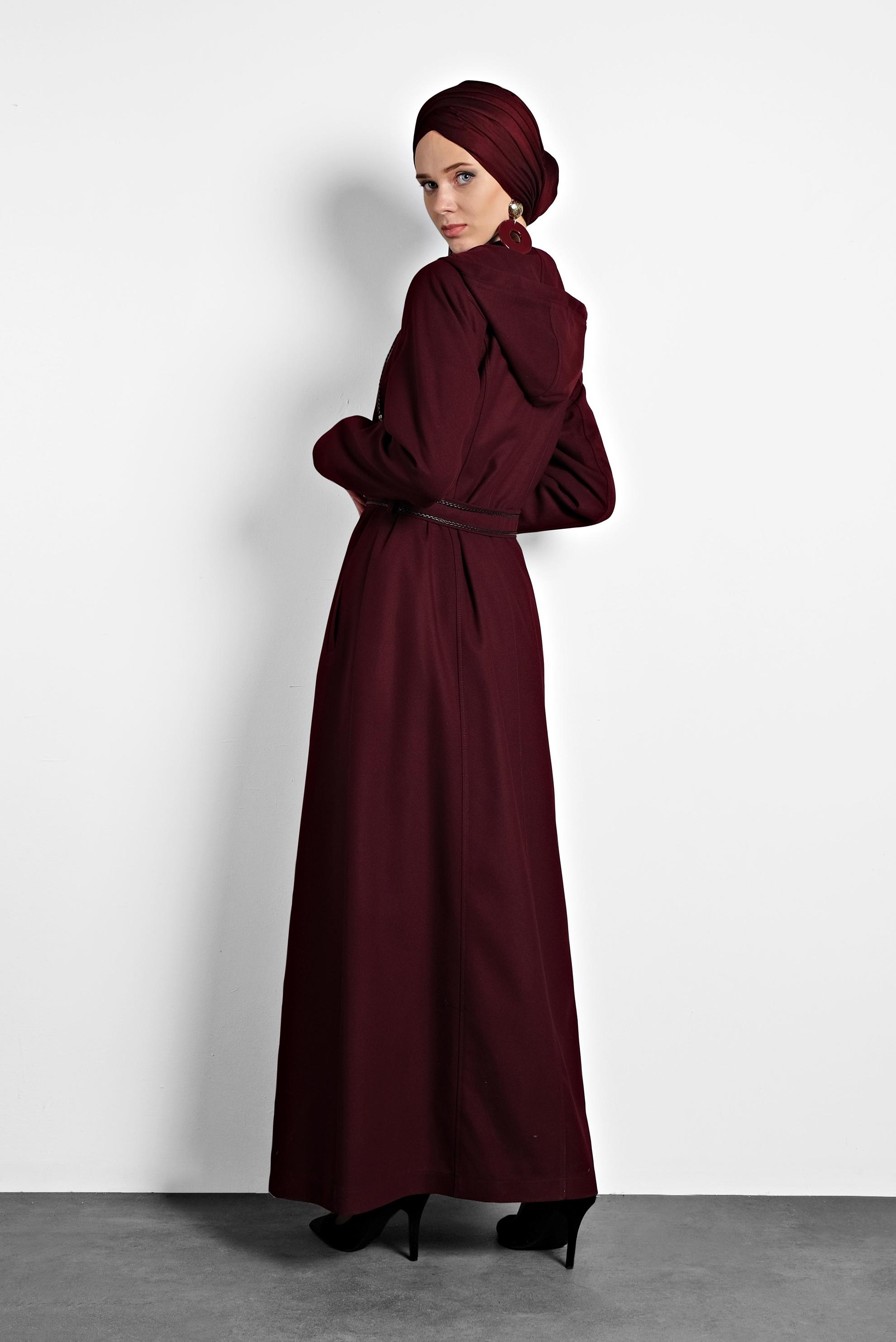 Tesettür giyim BORDO KEMERLİ KAPÜŞONLU PARDESÜ 10001