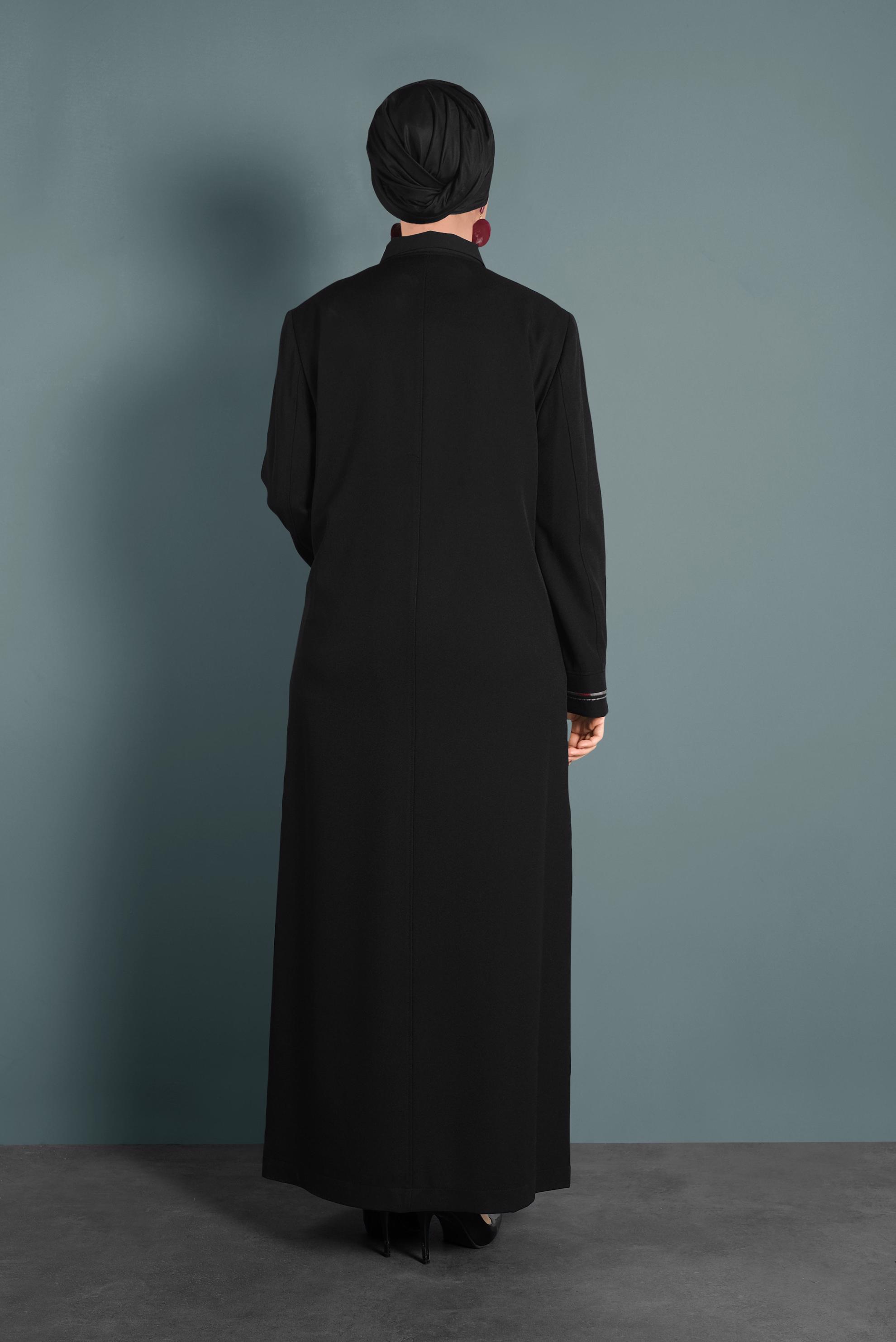 Tesettür giyim SİYAH YUVARLAK YAKA NAKIŞLI PARDESÜ 10018