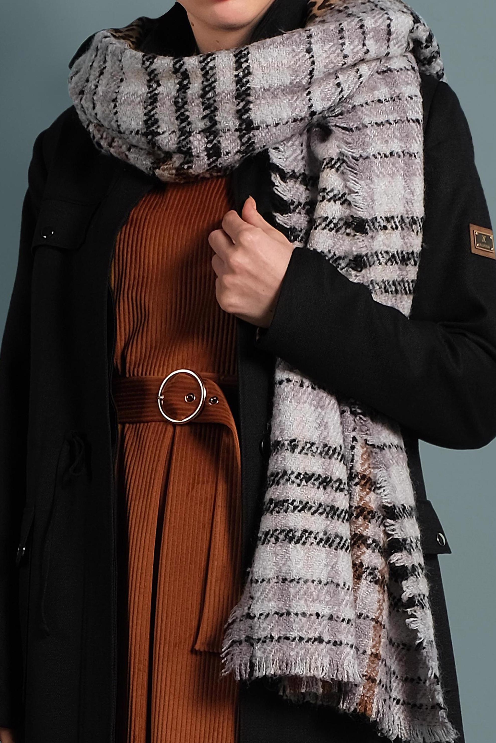 Tesettür giyim SİYAH CEPLİ KAPÜŞONLU PARDESÜ 10128