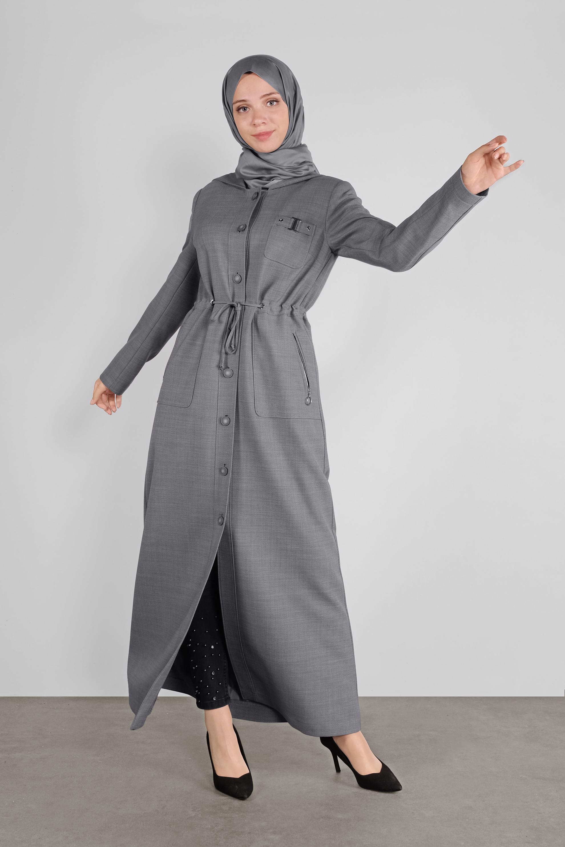 Tesettür giyim GRİ DÜĞMELİ KAPÜŞONLU PARDESÜ 10130 