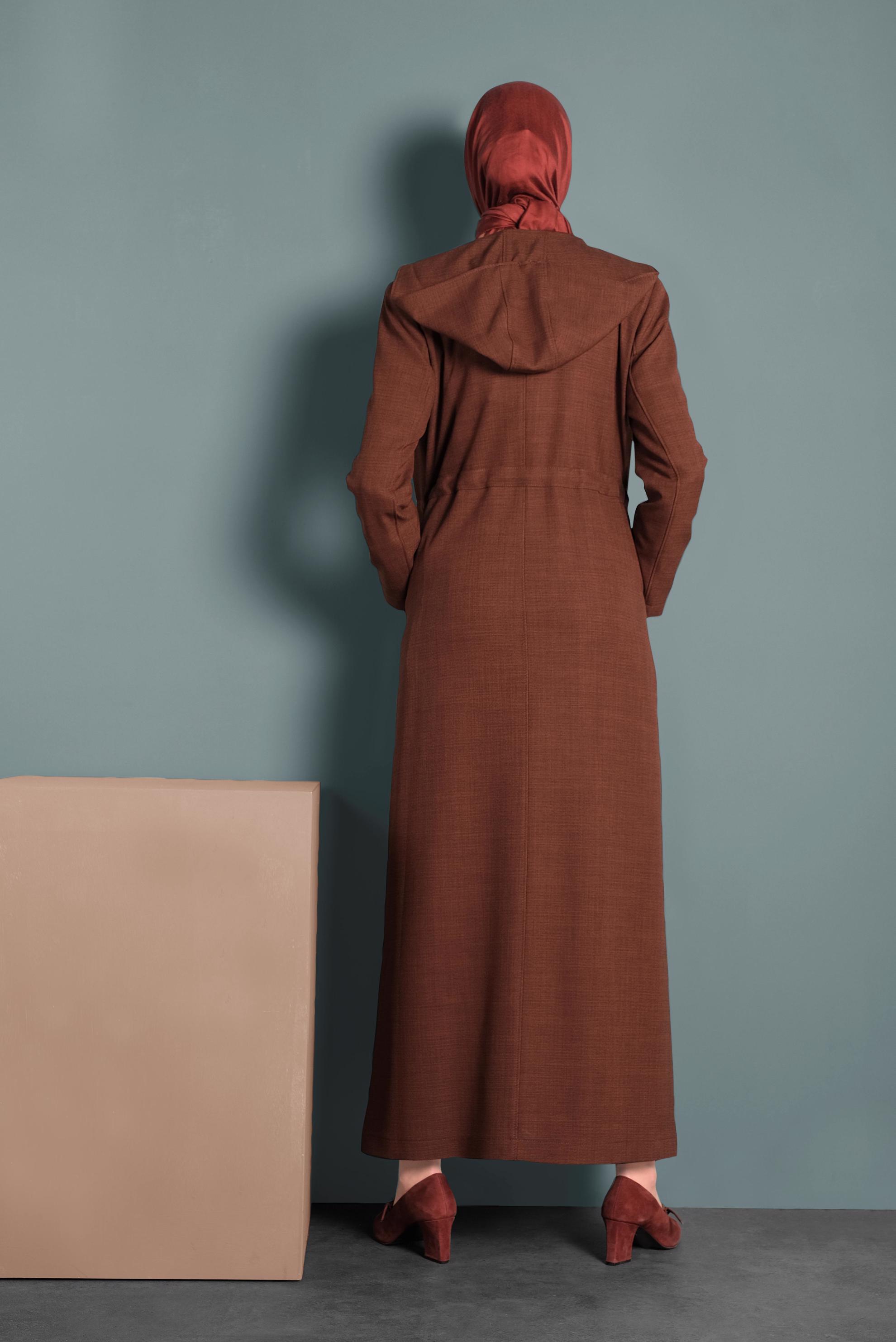 Tesettür giyim TURUNCU DÜĞMELİ KAPÜŞONLU PARDESÜ 10130 