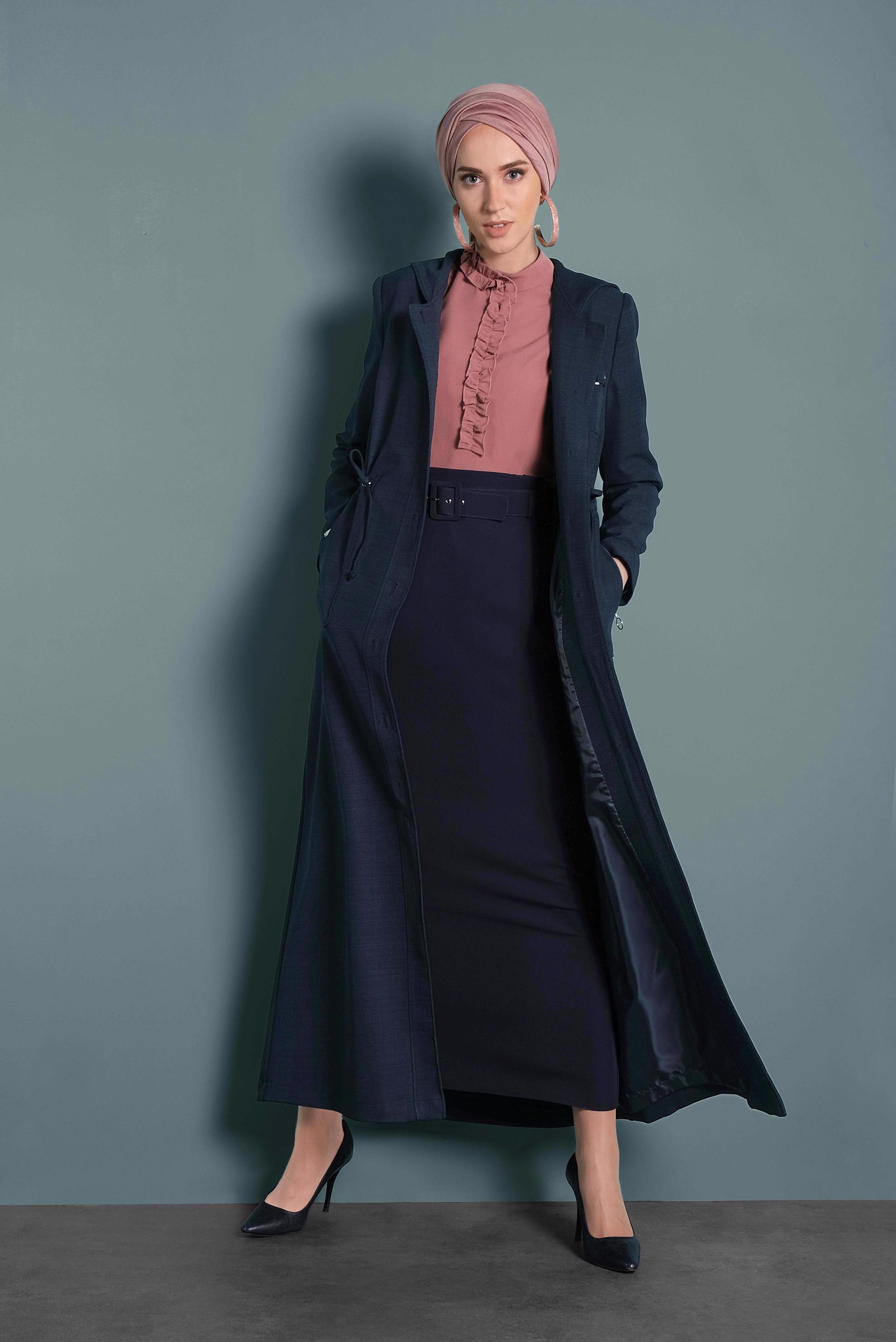 Tesettür giyim LACİVERT DÜĞMELİ KAPÜŞONLU PARDESÜ 10130 