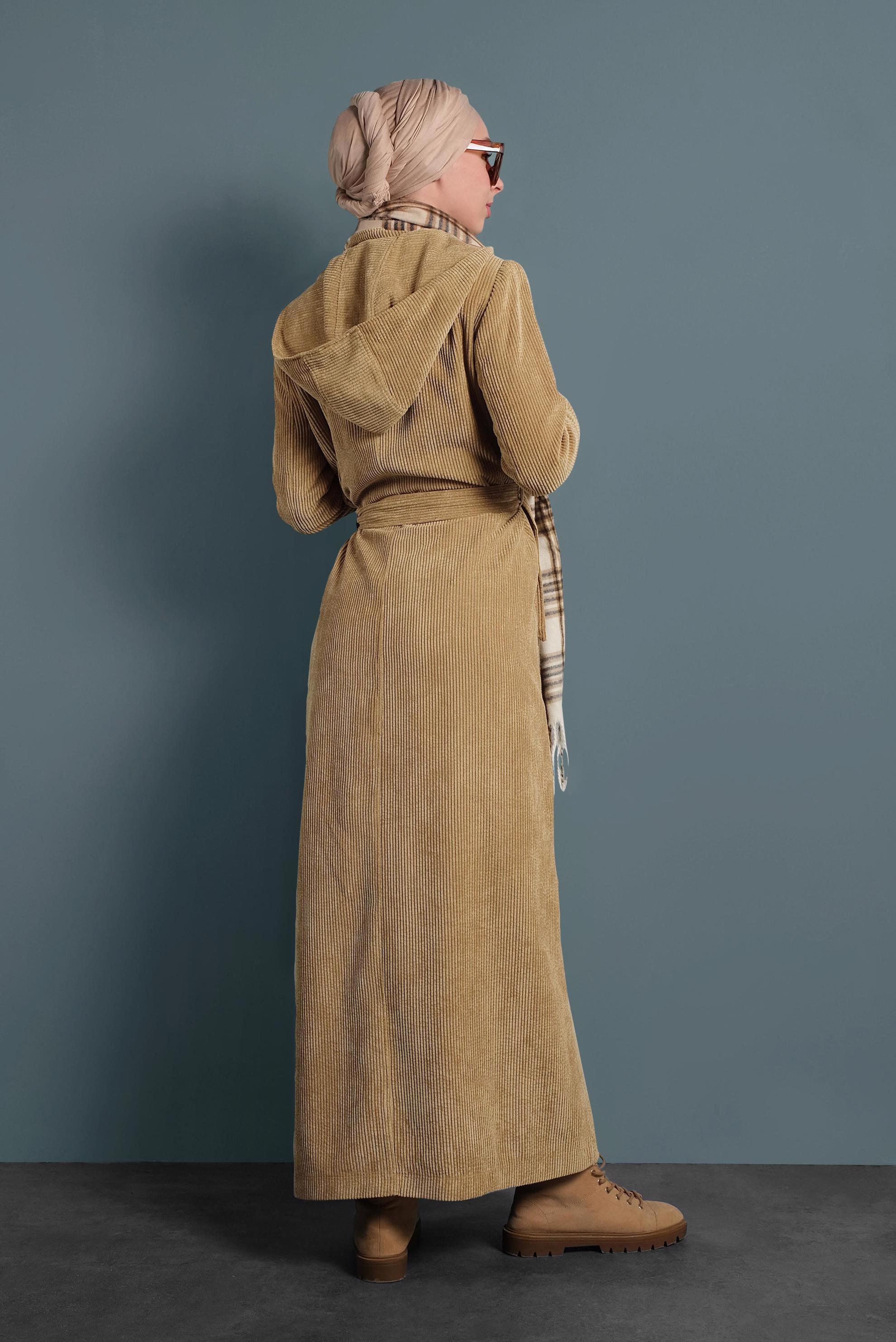 Tesettür giyim KAHVE KAPÜŞONLU KADİFE PARDESÜ 10144 