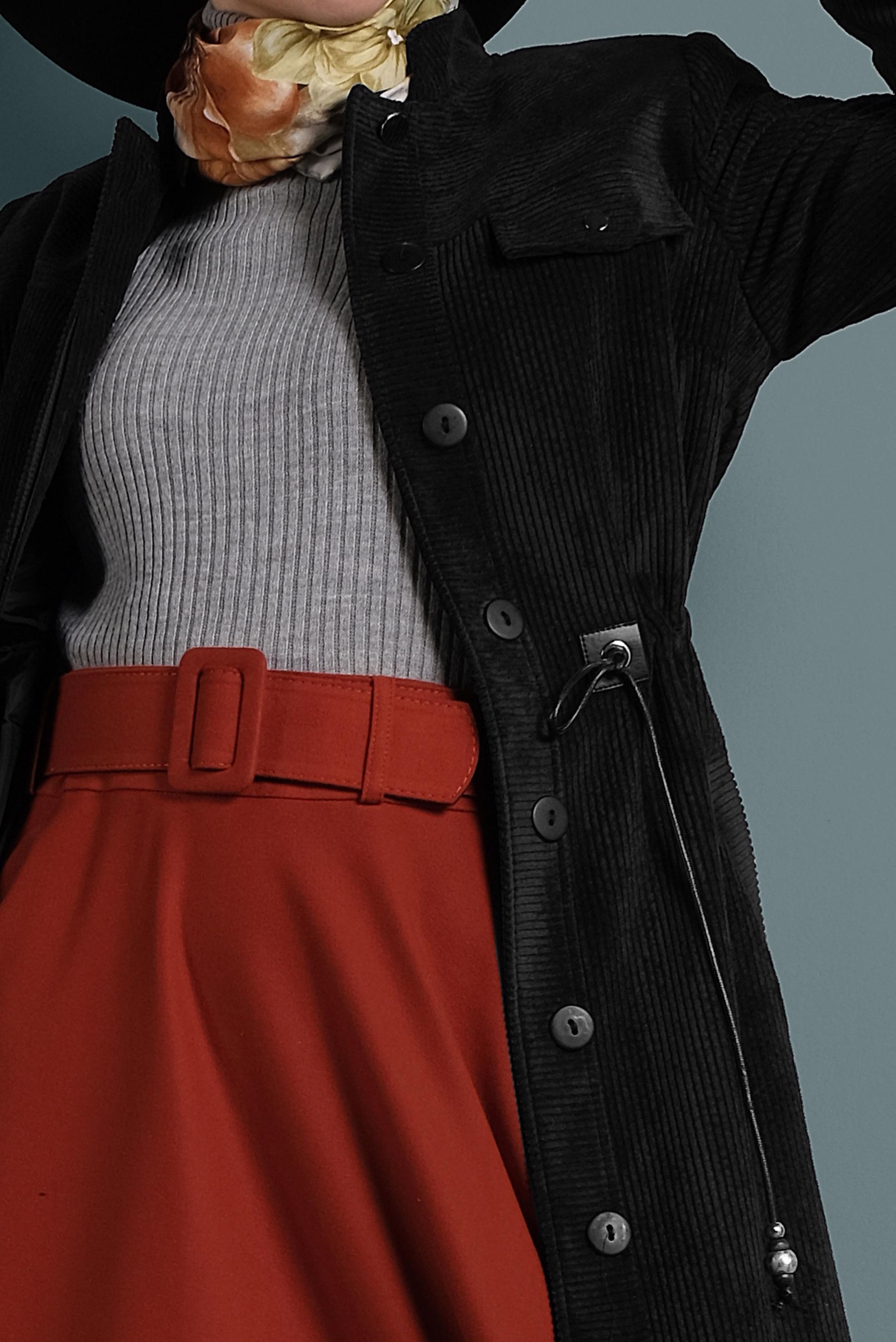 Hijab clothing BLACK BUTTONED VELVET TOPCOAT 10145 