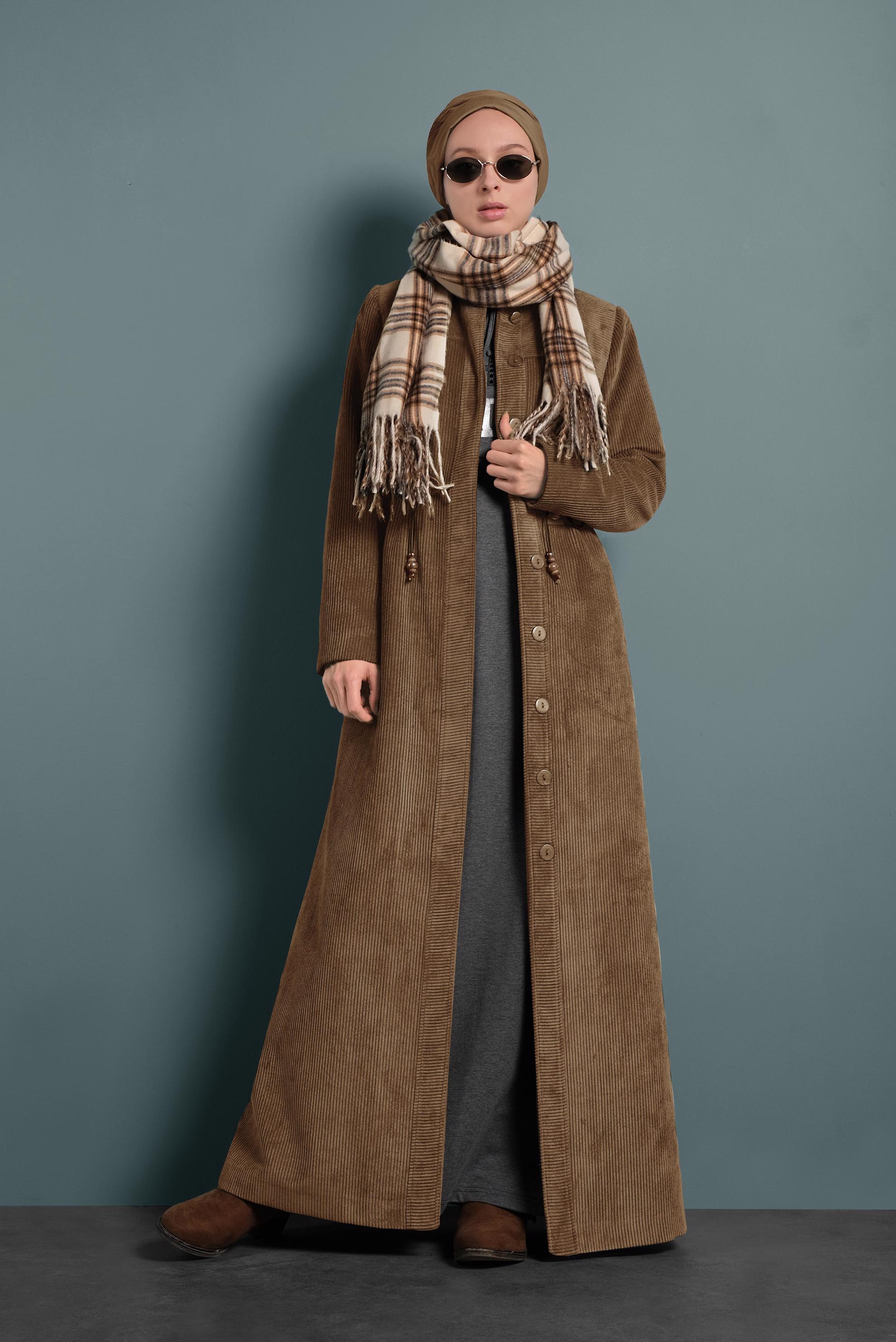 Tesettür giyim TABA KADİFE DÜĞMELİ PARDESÜ 10145