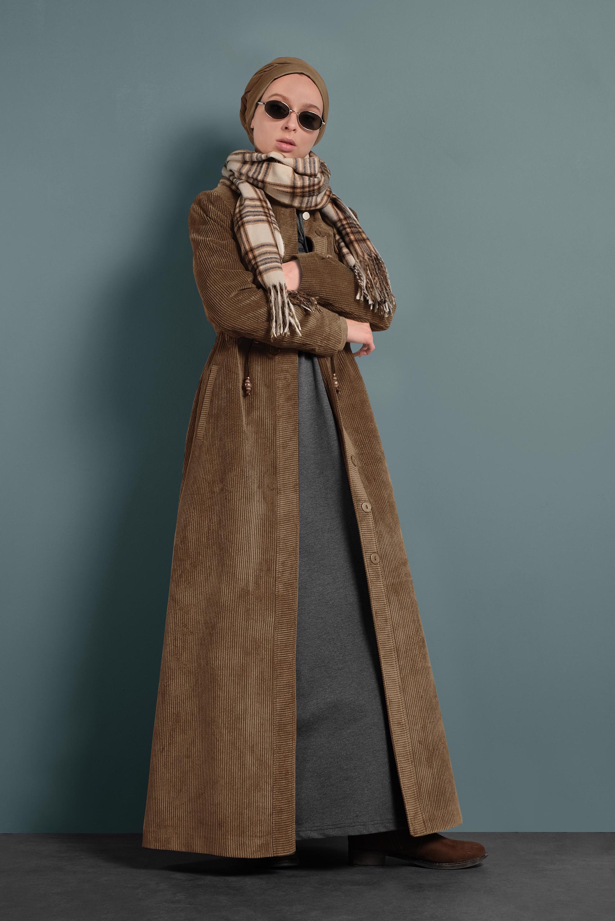 Tesettür giyim TABA KADİFE DÜĞMELİ PARDESÜ 10145