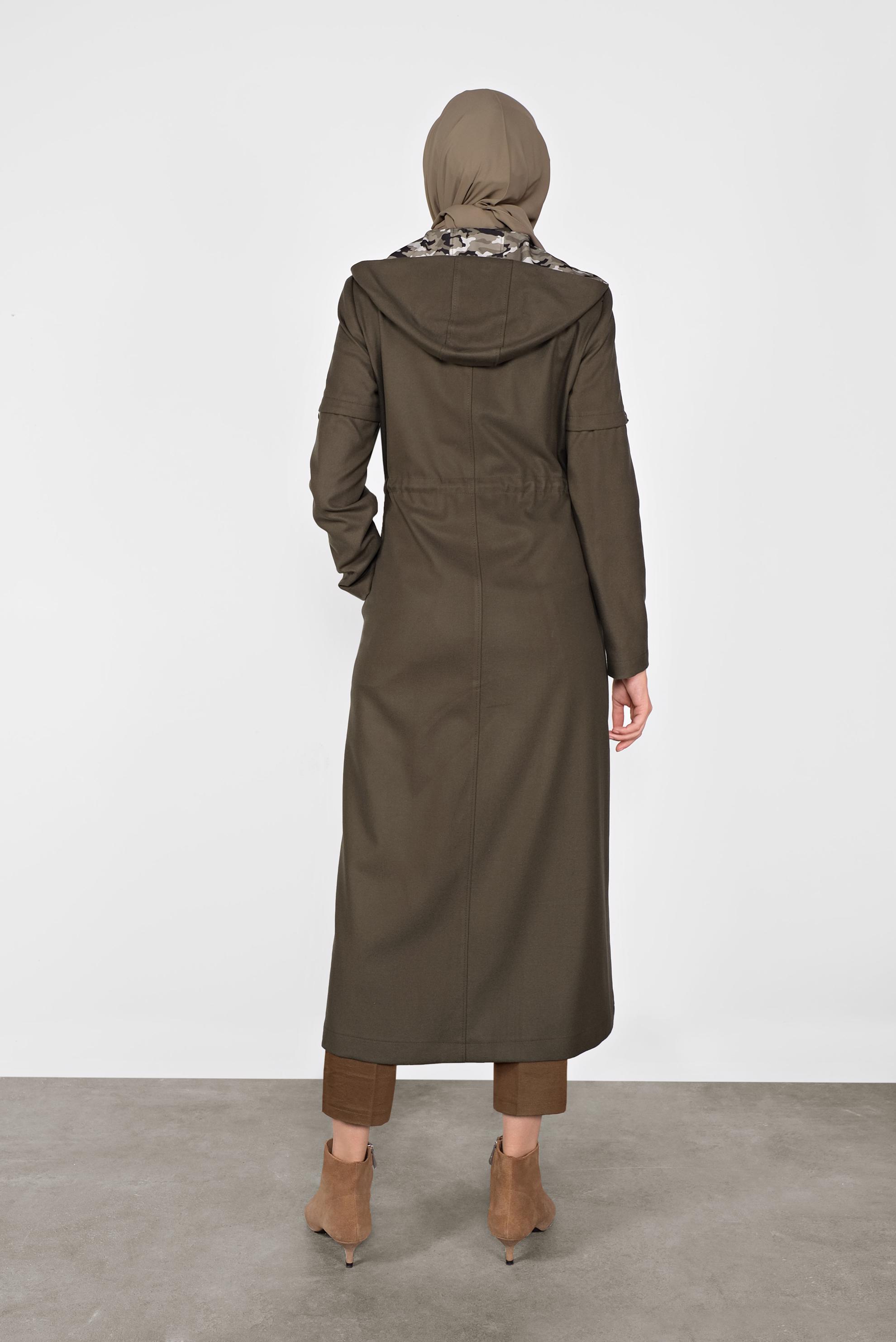 Tesettür giyim HAKİ BEL KISMI BÜZGÜ BAĞCIKLI KAPÜŞONLU PARDESÜ 10284