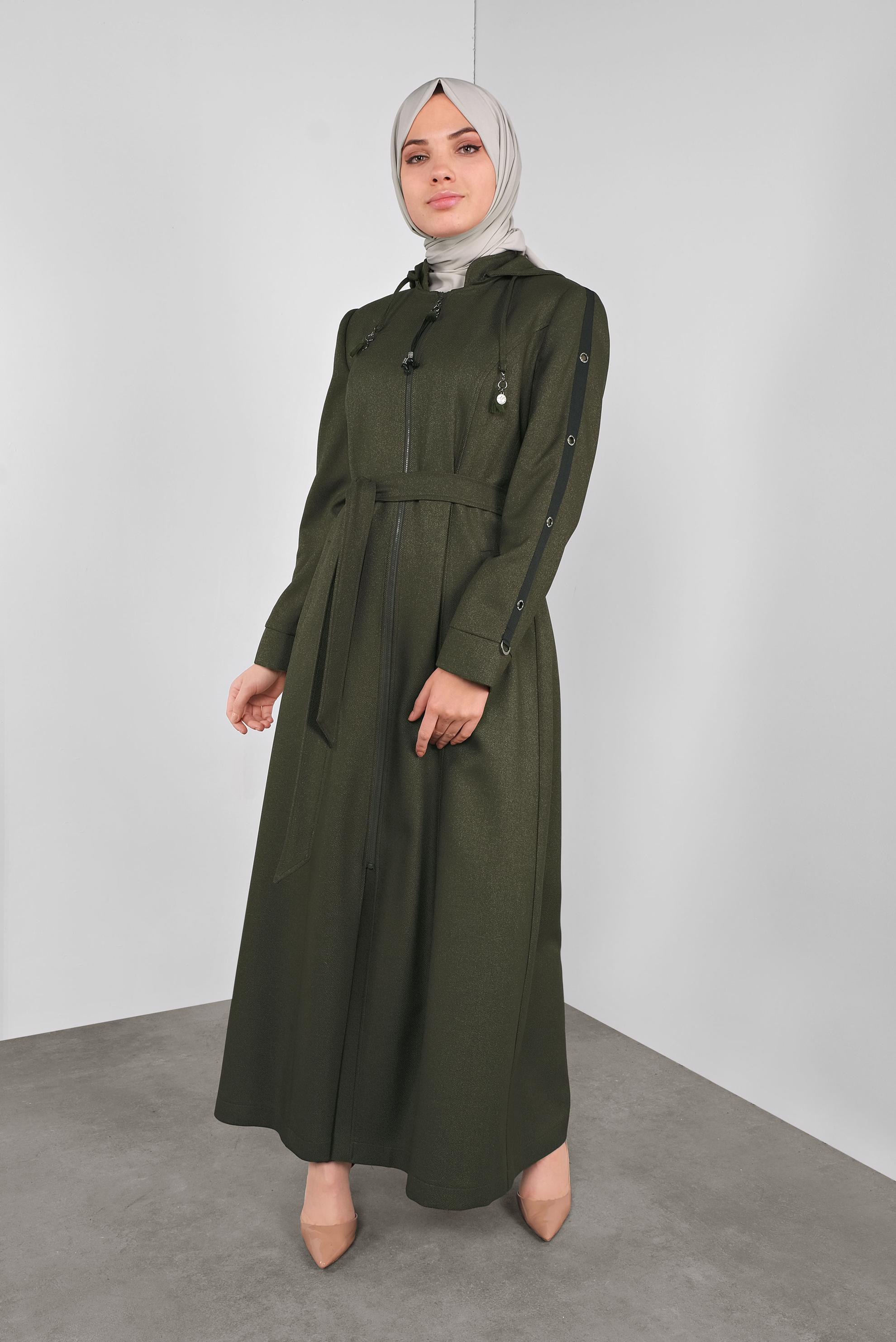 Tesettür giyim HAKİ KUŞ GÖZÜ DETAYLI FERMUARLI PARDESÜ 10297 