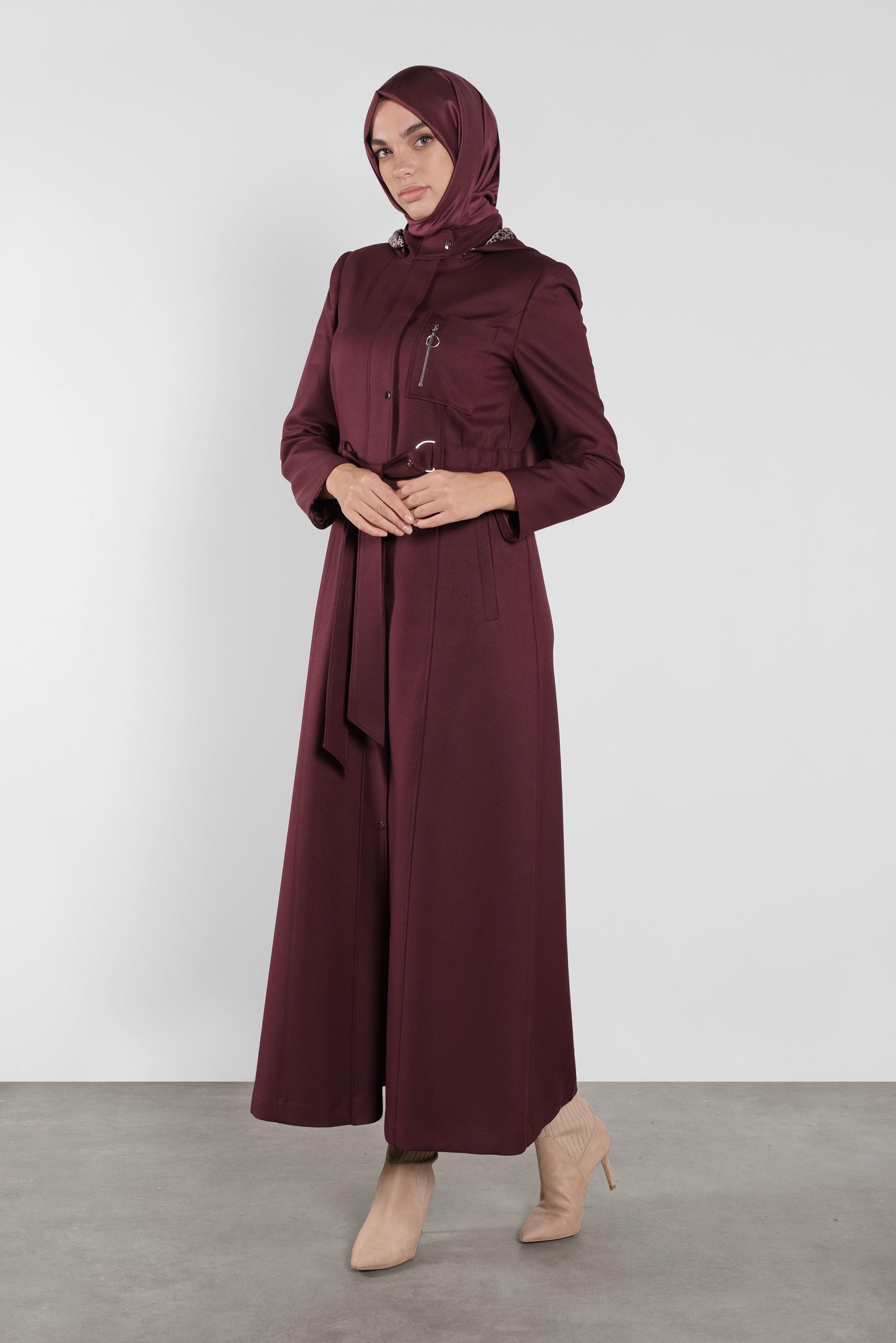 Tesettür giyim BORDO KUŞAKLI PARDESÜ 10298