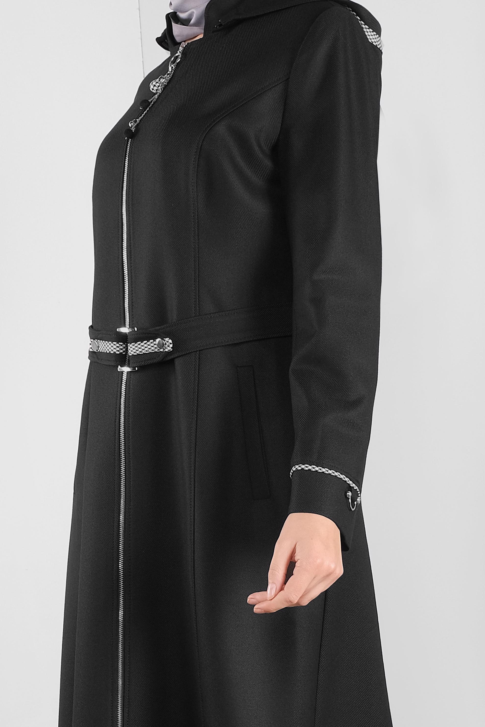 Tesettür giyim SİYAH KAPÜŞONLU FERMUARI METAL AKSESUARLI PARDESÜ 10302 