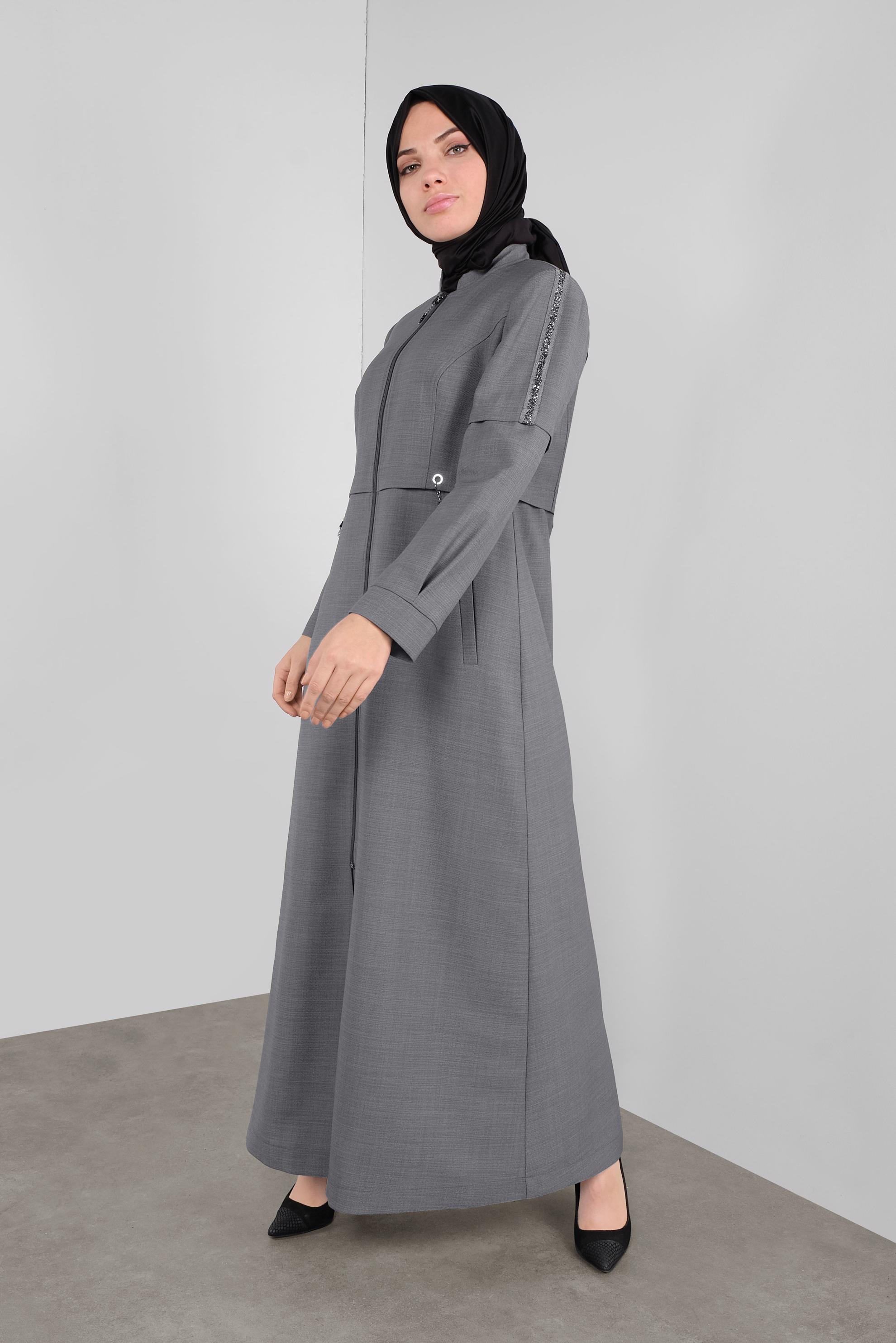 Tesettür giyim GRİ TAŞLI ZİNCİR AKSESUARLI PARDESÜ 10303 