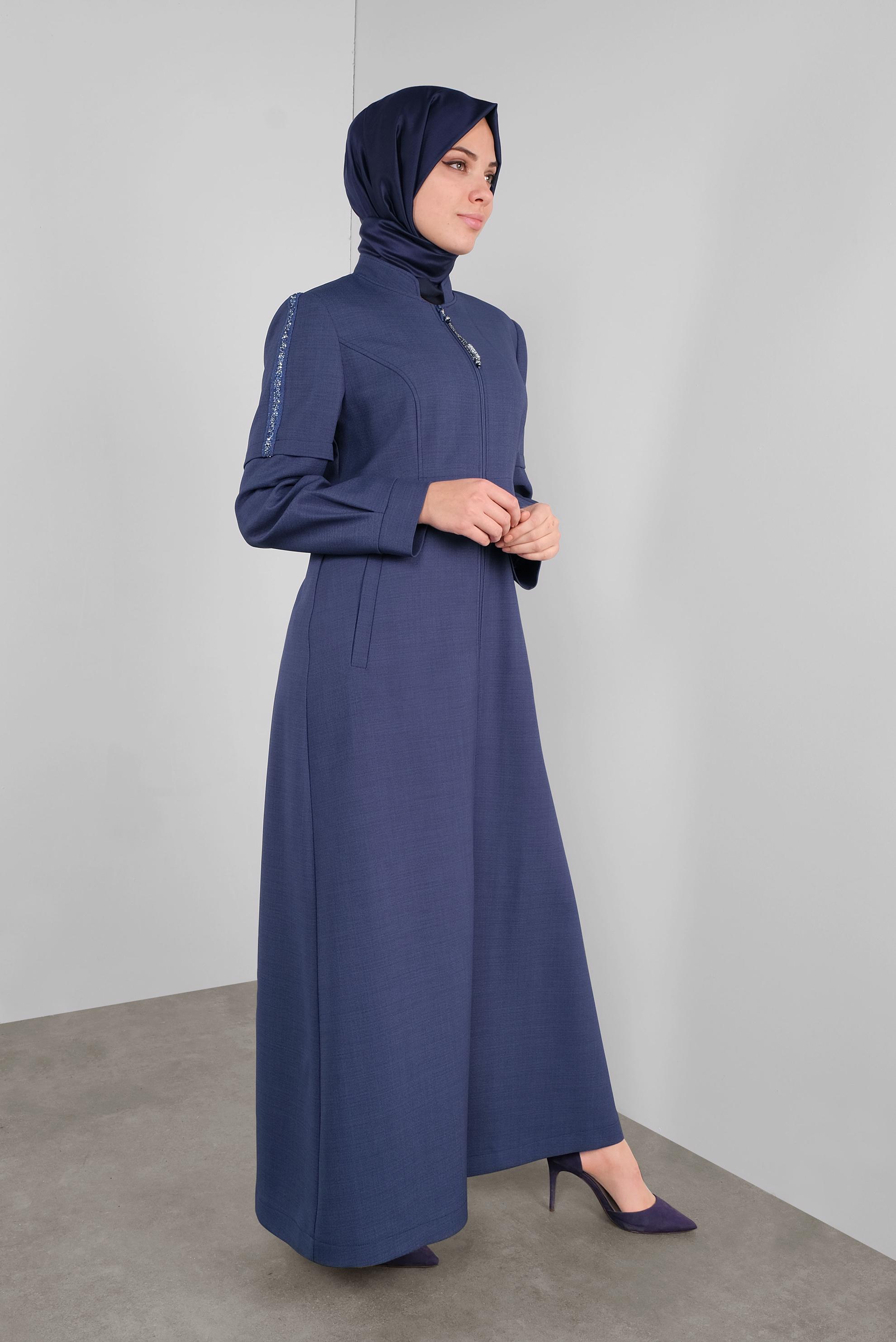 Tesettür giyim LACİVERT TAŞLI ZİNCİR AKSESUARLI PARDESÜ 10303 