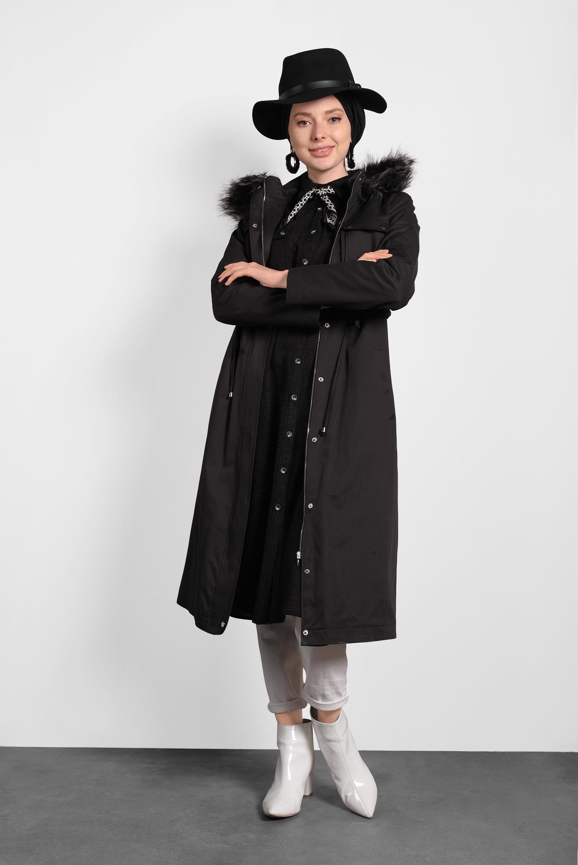 Tesettür giyim SİYAH BELDEN BÜZGÜLÜ KAPÜŞONLU PARKA 90001 