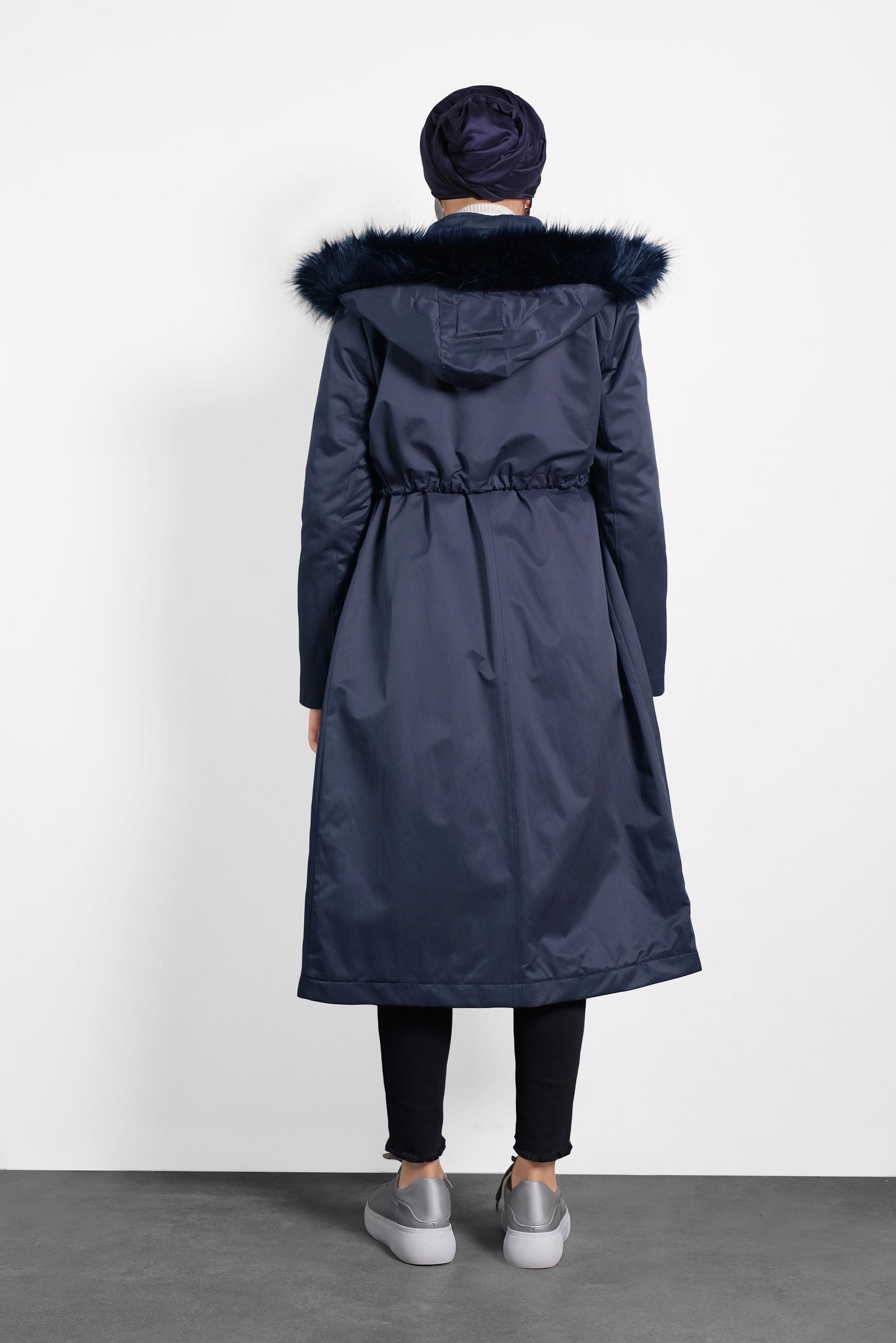 Tesettür giyim LACİVERT BELDEN BÜZGÜLÜ KAPÜŞONLU PARKA 90001 