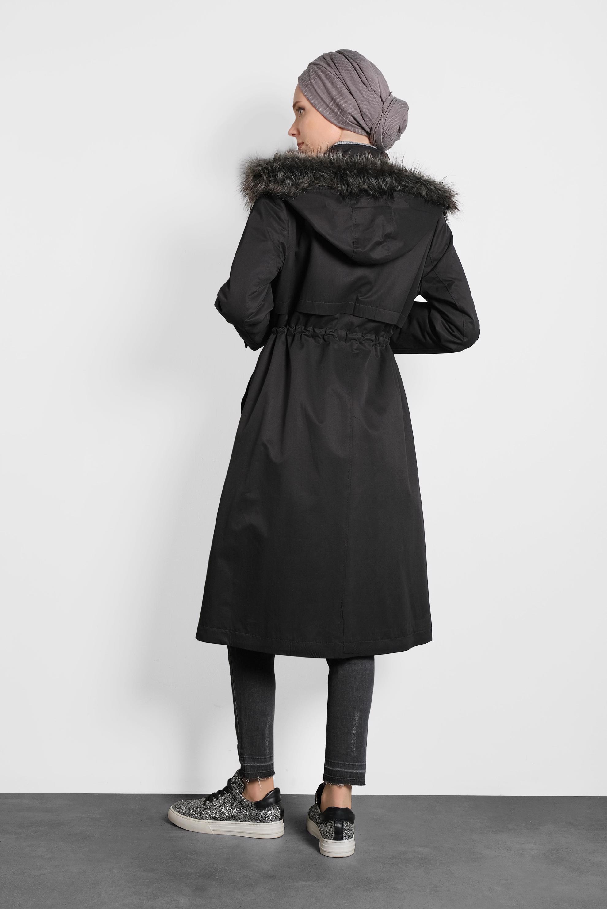 Tesettür giyim SİYAH BEL BÜZGÜLÜ KAPÜŞONLU PARKA 90004