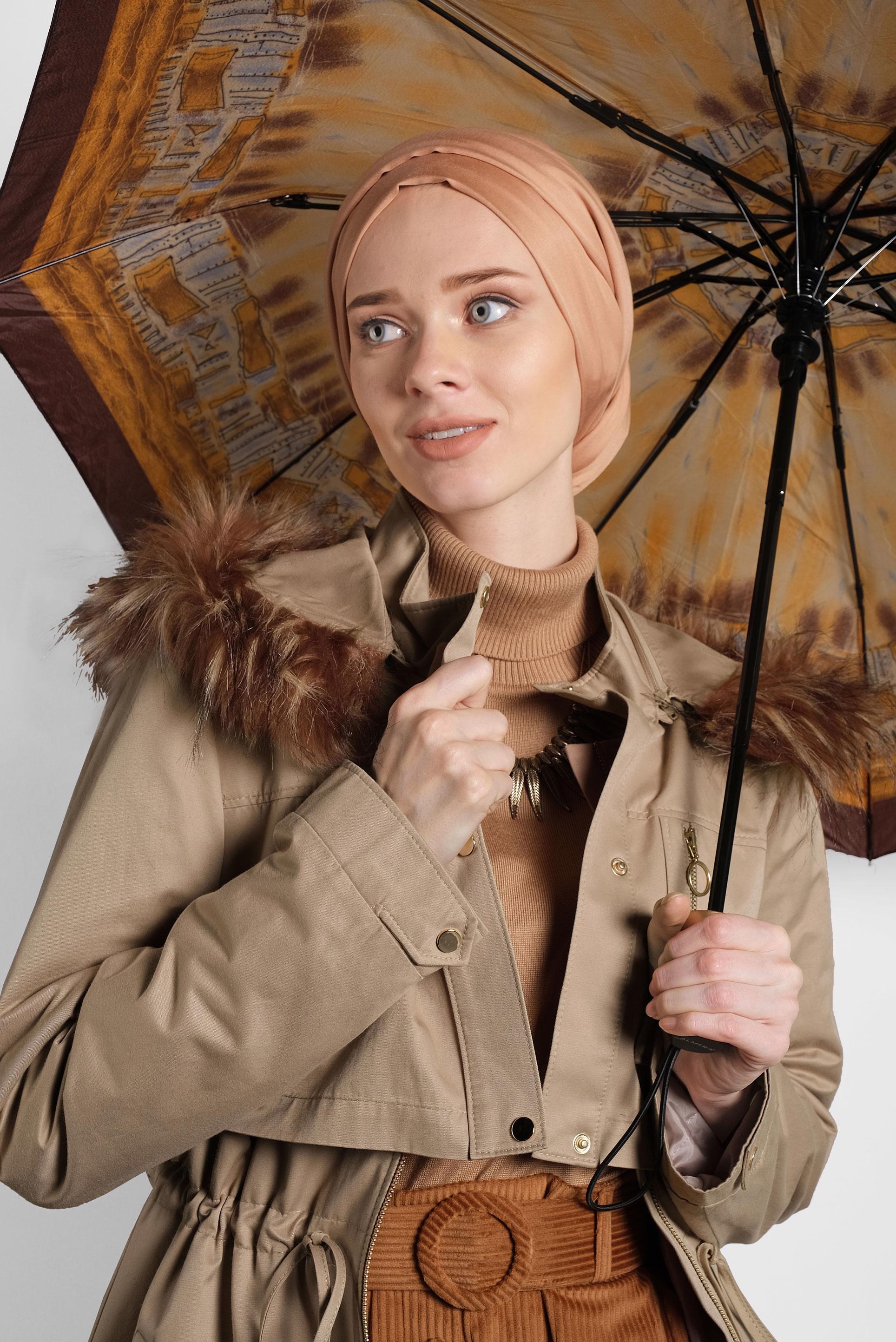 Vêtements hijab BRUN PARKA TAILLE À SMOCKS AVEC CAPUCHE 90004 