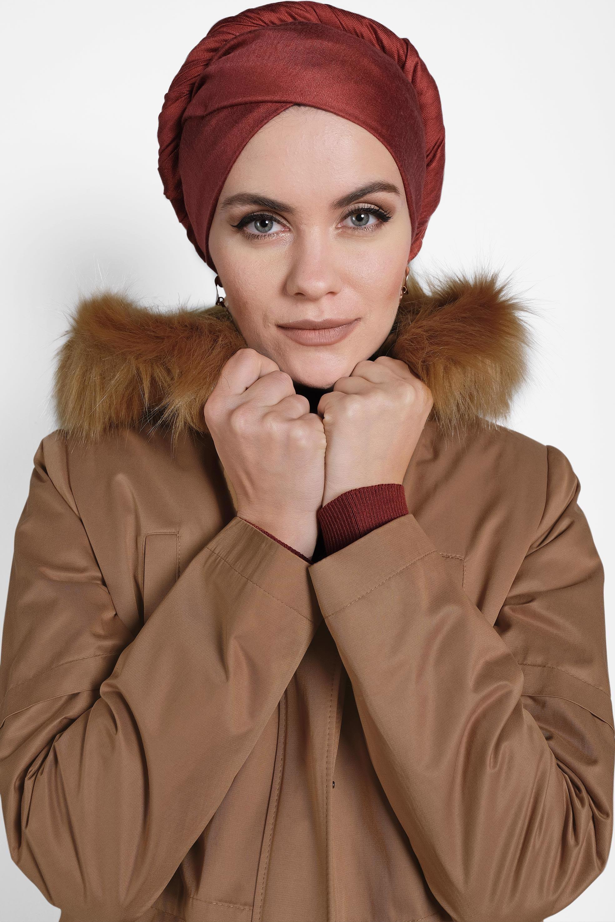 Tesettür giyim TABA ÇITÇITLI VE FERMUARLI KÜRKLÜ KAPÜŞONLU PARKA 90006 