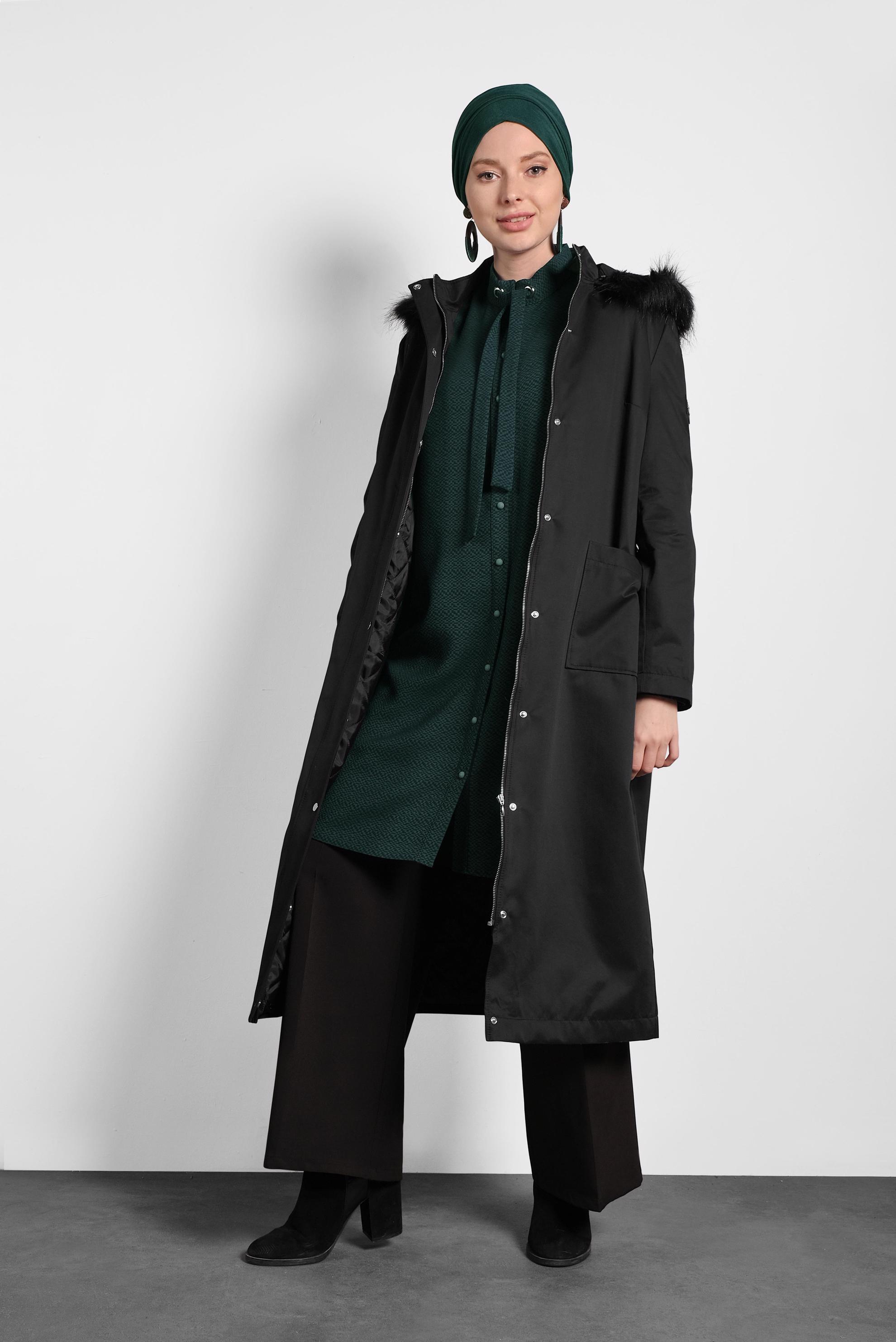 Tesettür giyim SİYAH KAPÜŞONLU PARKA 90019 