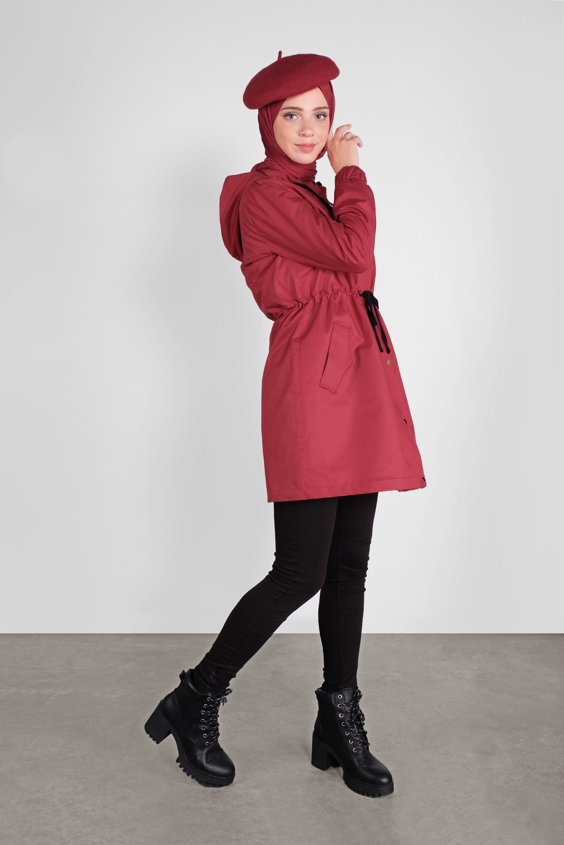 Tesettür giyim KIRMIZI KAPÜŞONLU FERMUARLI PARKA 90127 