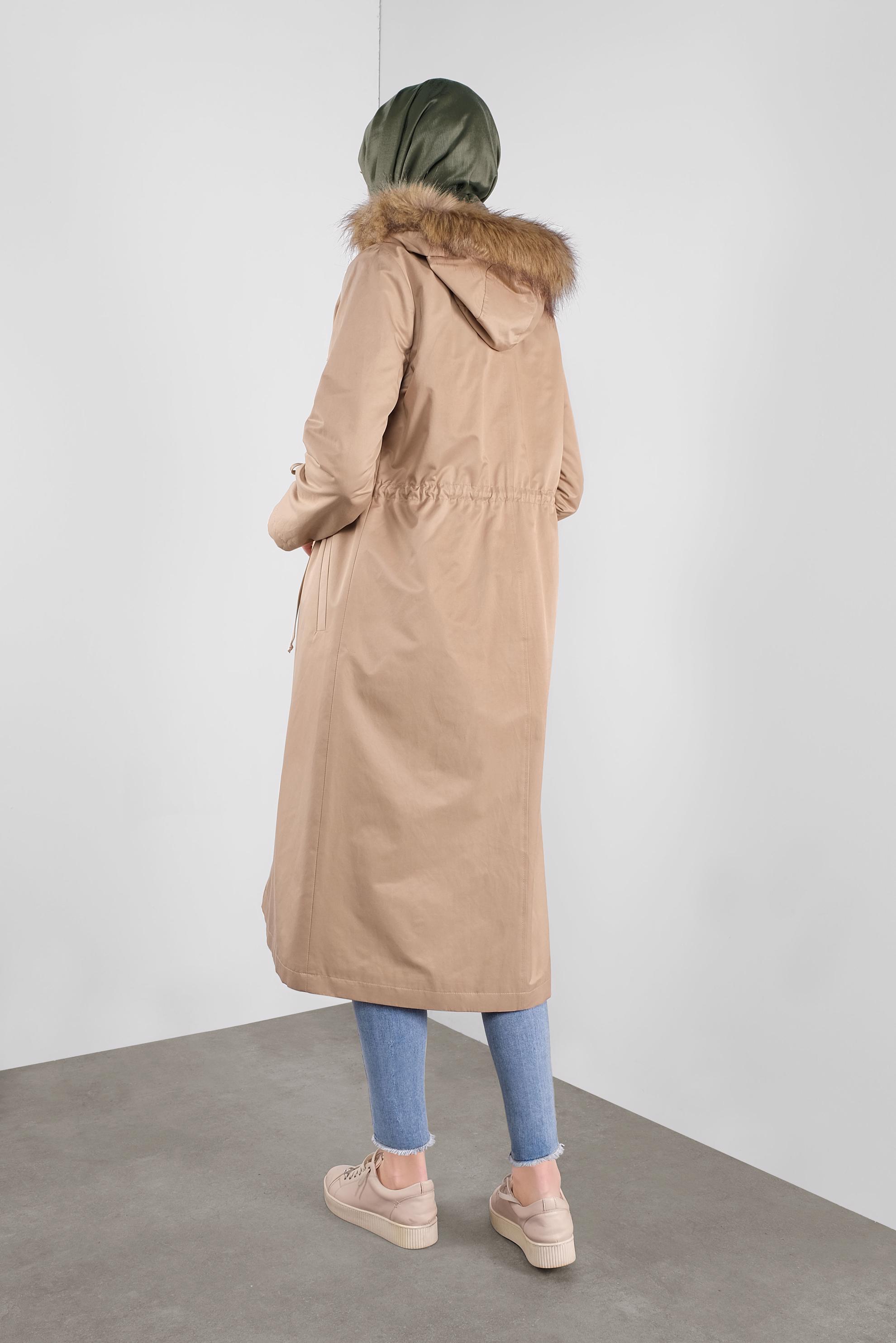 Vêtements hijab BRUN PARKA À TAILLE-BOULLIONNÉE AVEC CAPUCHE 90133