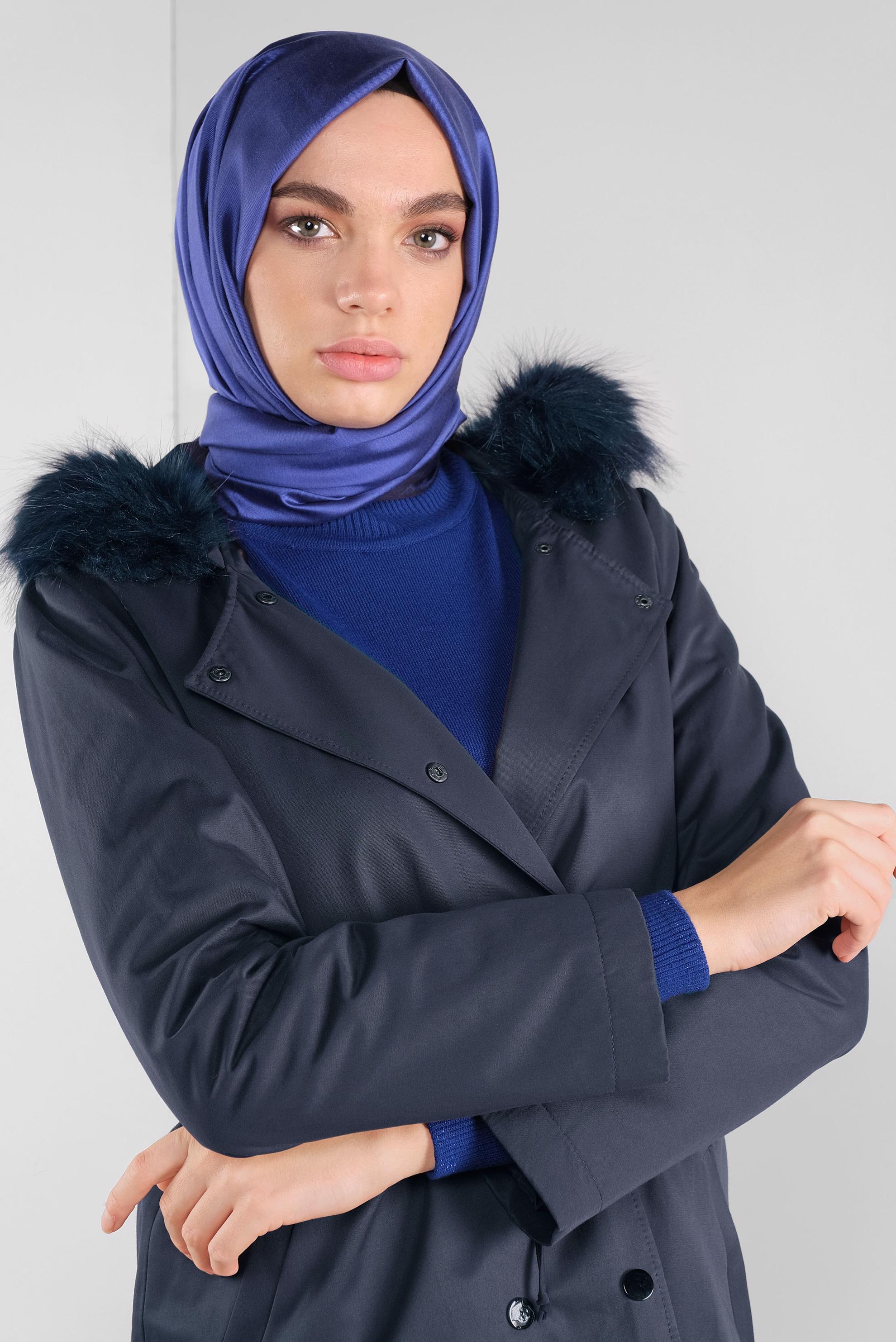 Vêtements hijab BLEU MARINE PARKA À TAILLE-BOULLIONNÉE AVEC CAPUCHE 90133