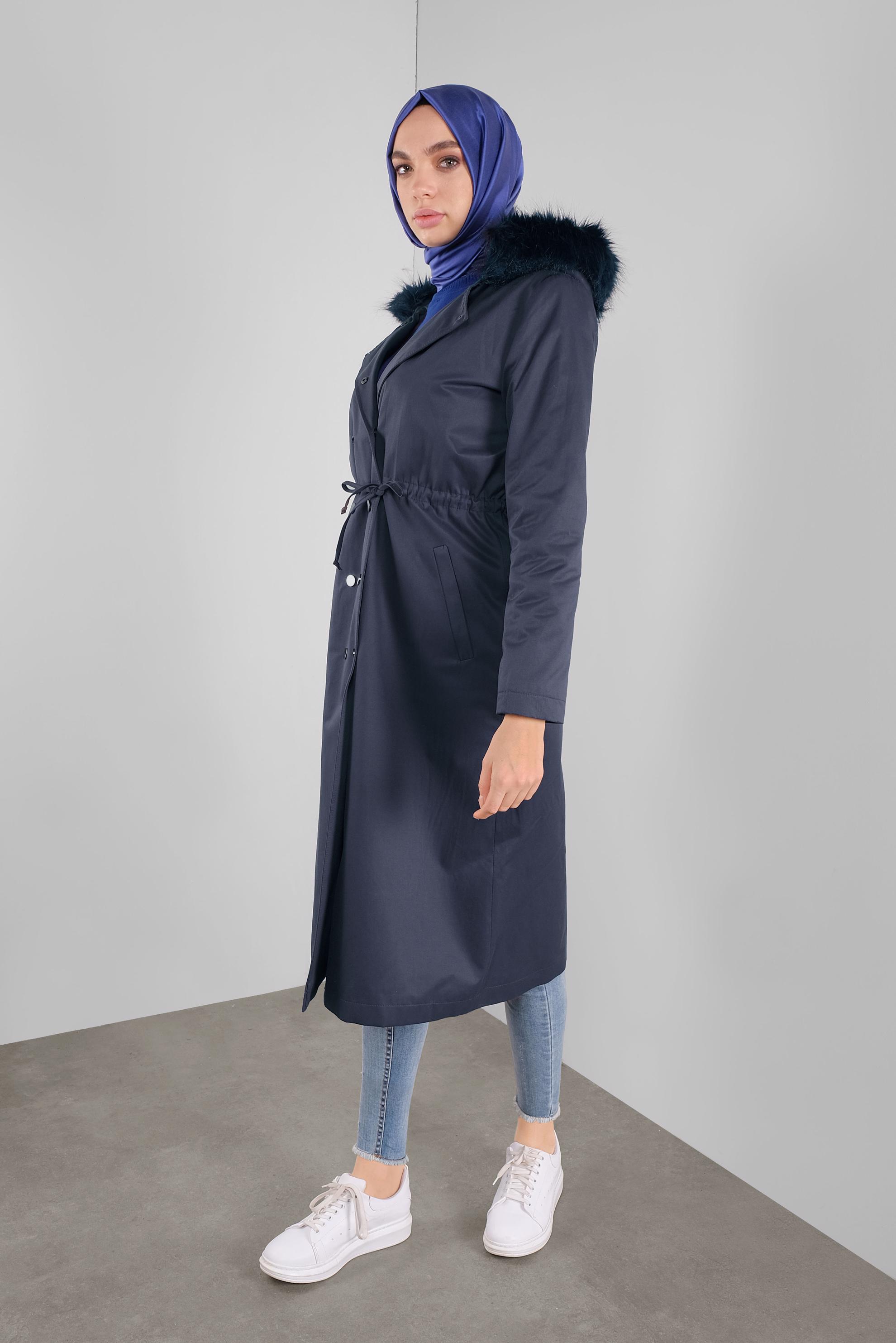 Vêtements hijab BLEU MARINE PARKA À TAILLE-BOULLIONNÉE AVEC CAPUCHE 90133