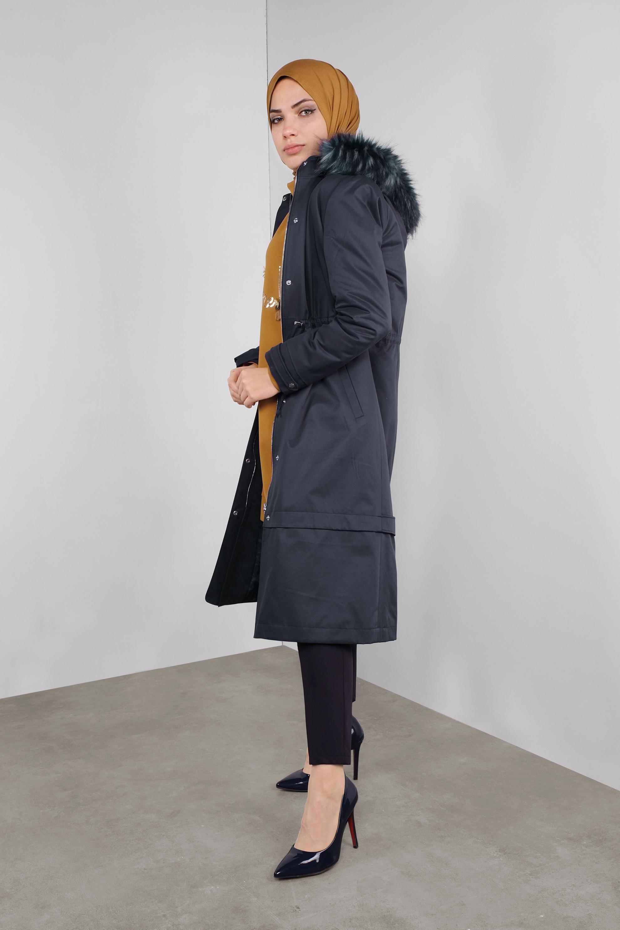Tesettür giyim LACİVERT BELİ BÜZGÜLÜ KÜRKLÜ PARKA  90137 