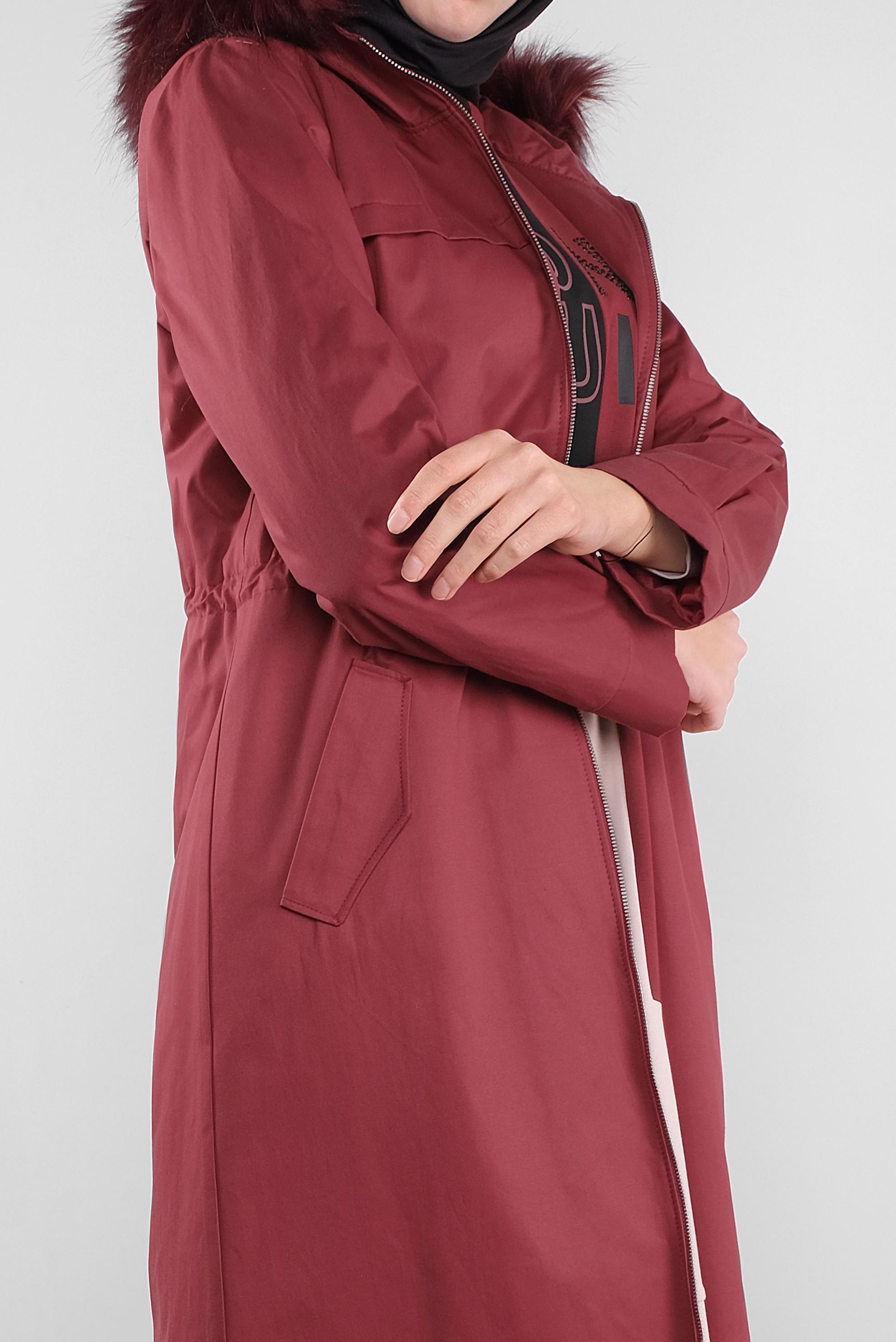 Tesettür giyim BORDO BEL KISMI BÜZGÜLÜ KAPÜŞONLU PARKA 90138