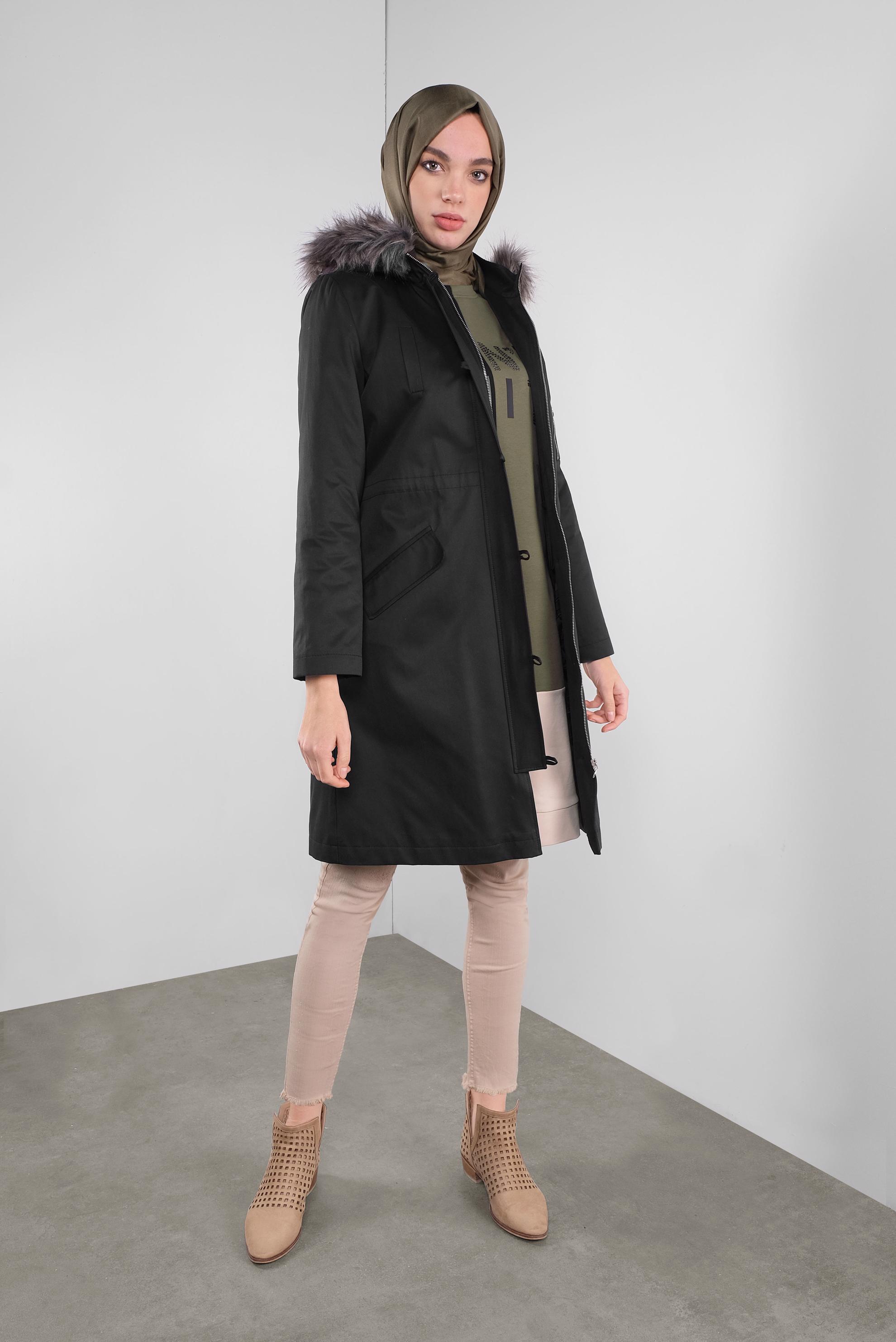 Tesettür giyim SİYAH KÜRKLÜ KAPÜŞONLU PARKA 90139 